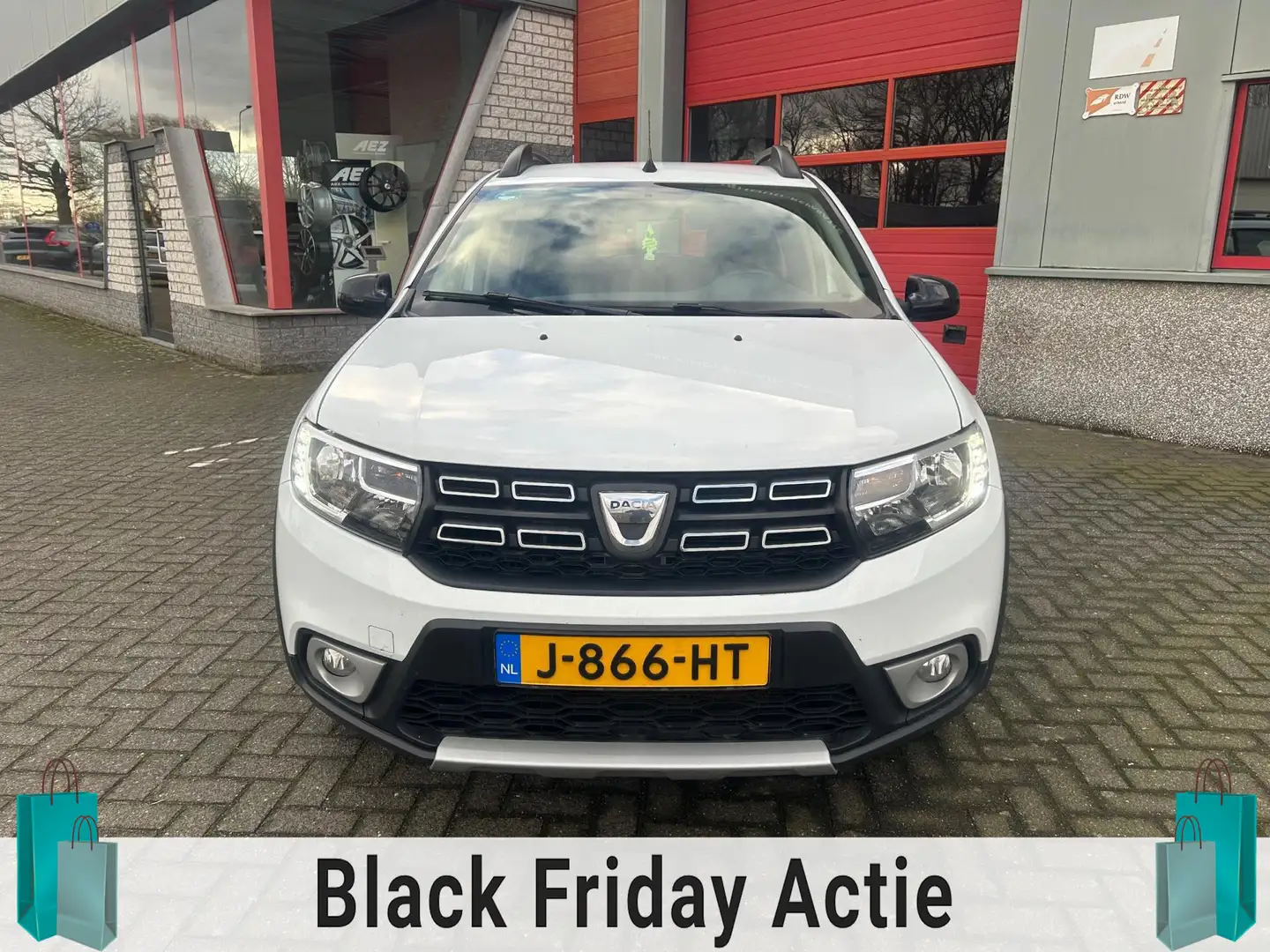 Dacia Sandero 1.0 TCe Bi-Fuel Stepway Serie Limitee 15th Anniv. Wit - 2