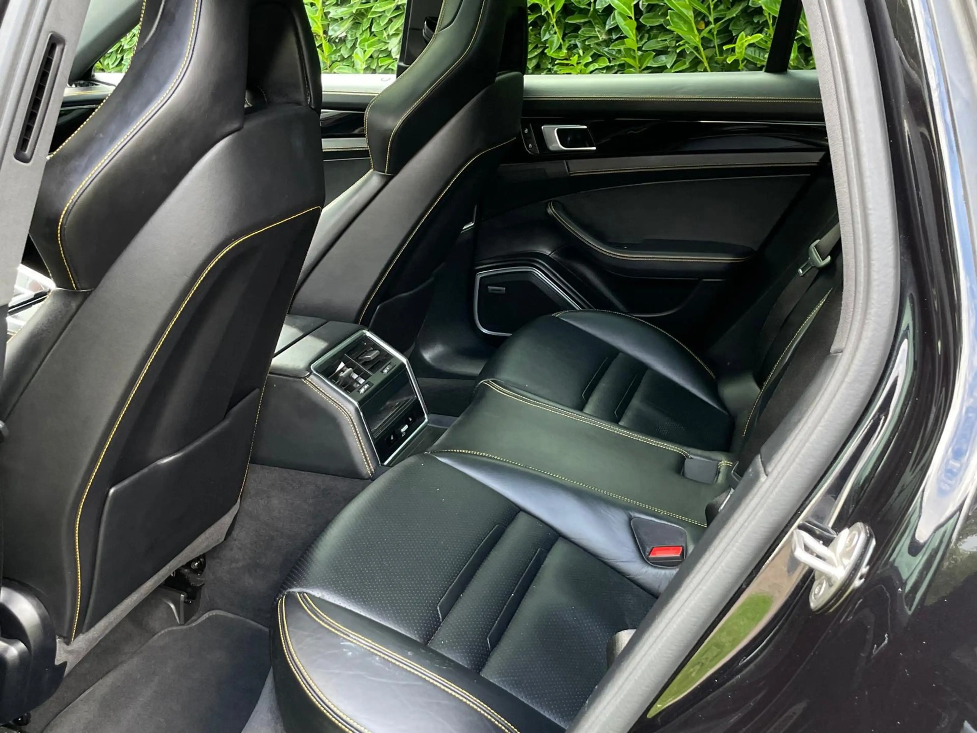 Porsche Panamera Sport Turismo 2.9 4 E-Hybrid Platinum Edition/NL A — photo 12