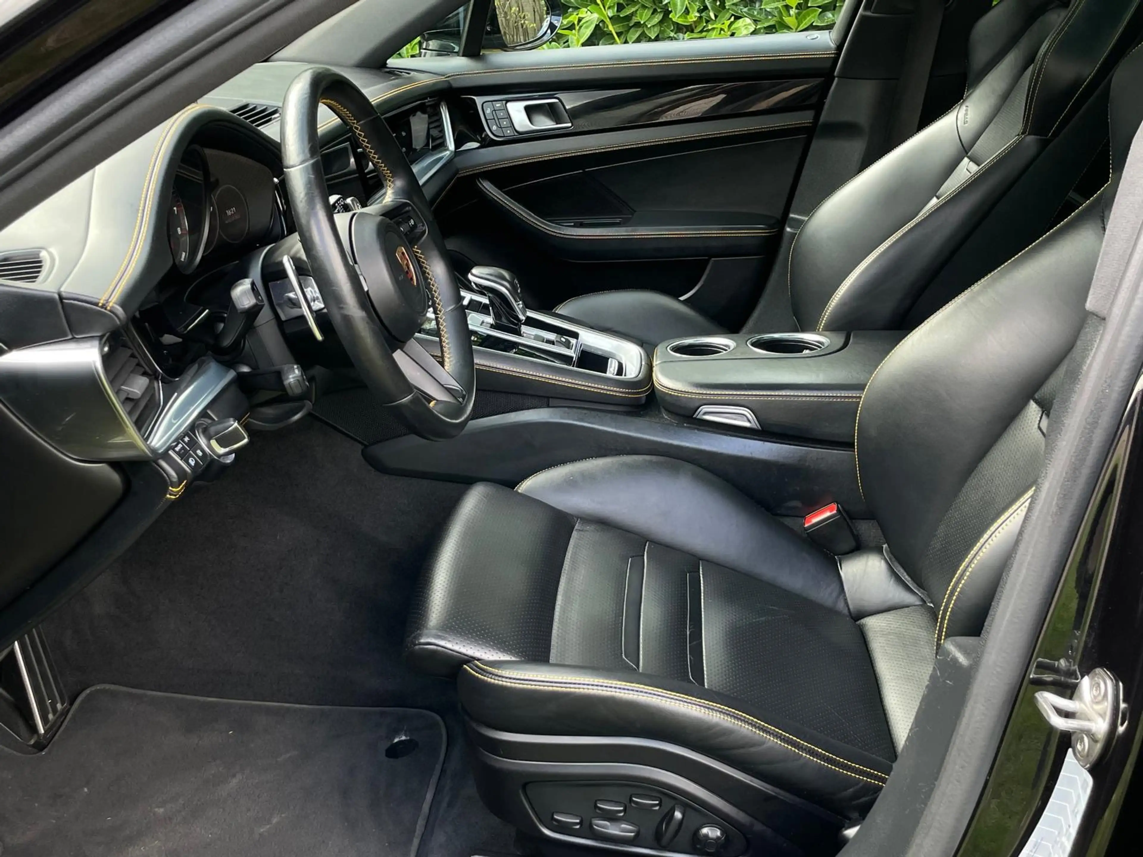 Porsche Panamera Sport Turismo 2.9 4 E-Hybrid Platinum Edition/NL A — photo 10