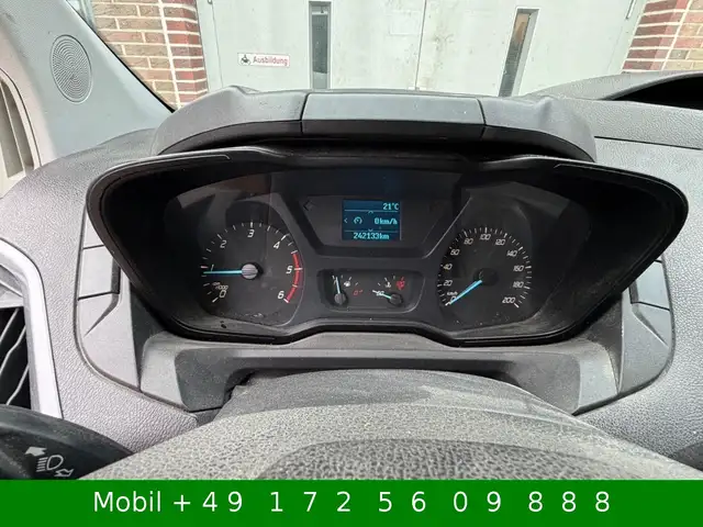 Ford Transit Custom view 8