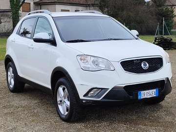 Korando III 2011 2.0 C Gpl 2wd