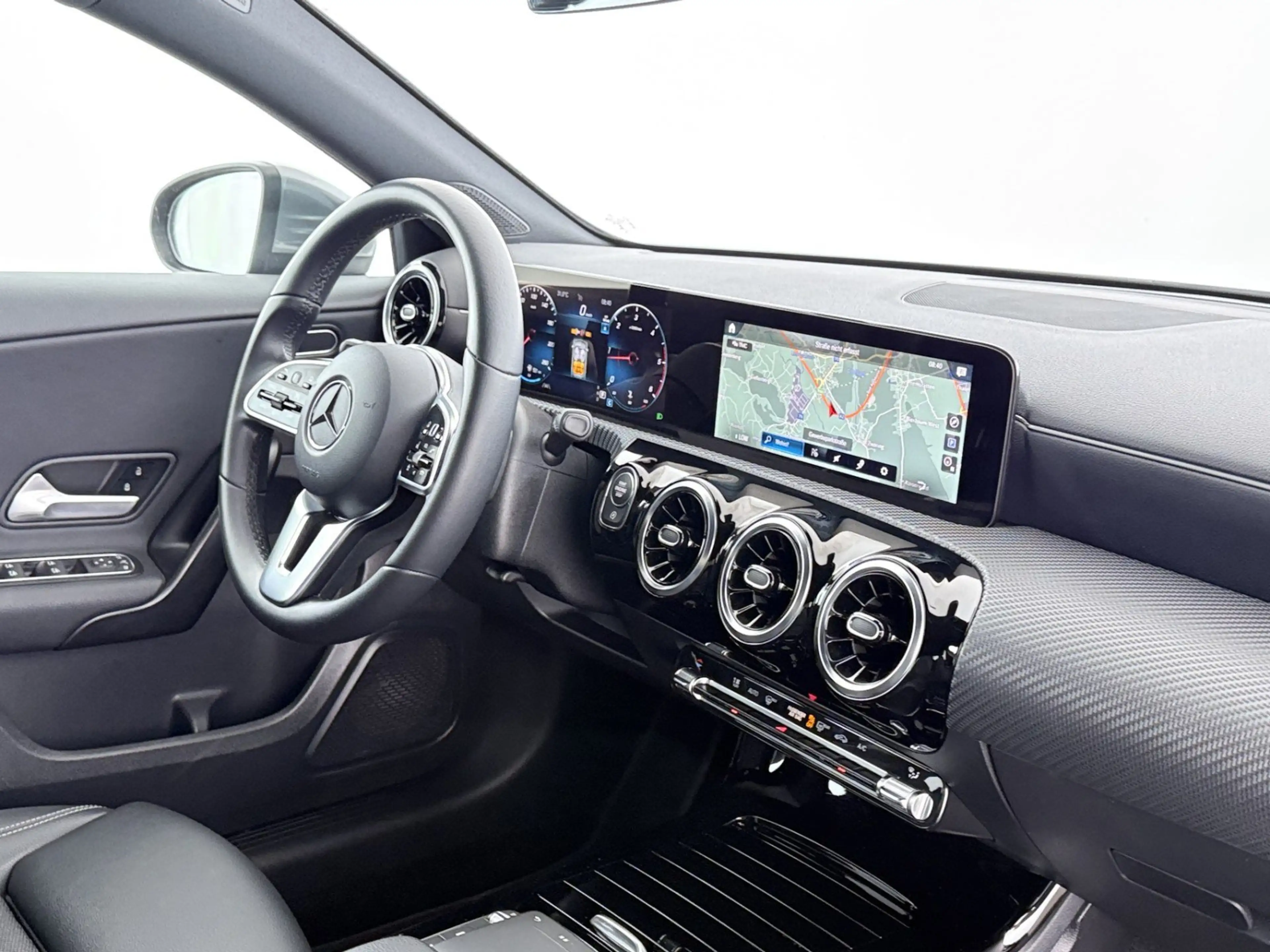 Mercedes-Benz A 180 d Style Aut LED LEDER NAVI SITZHZG R-CAM — photo 14
