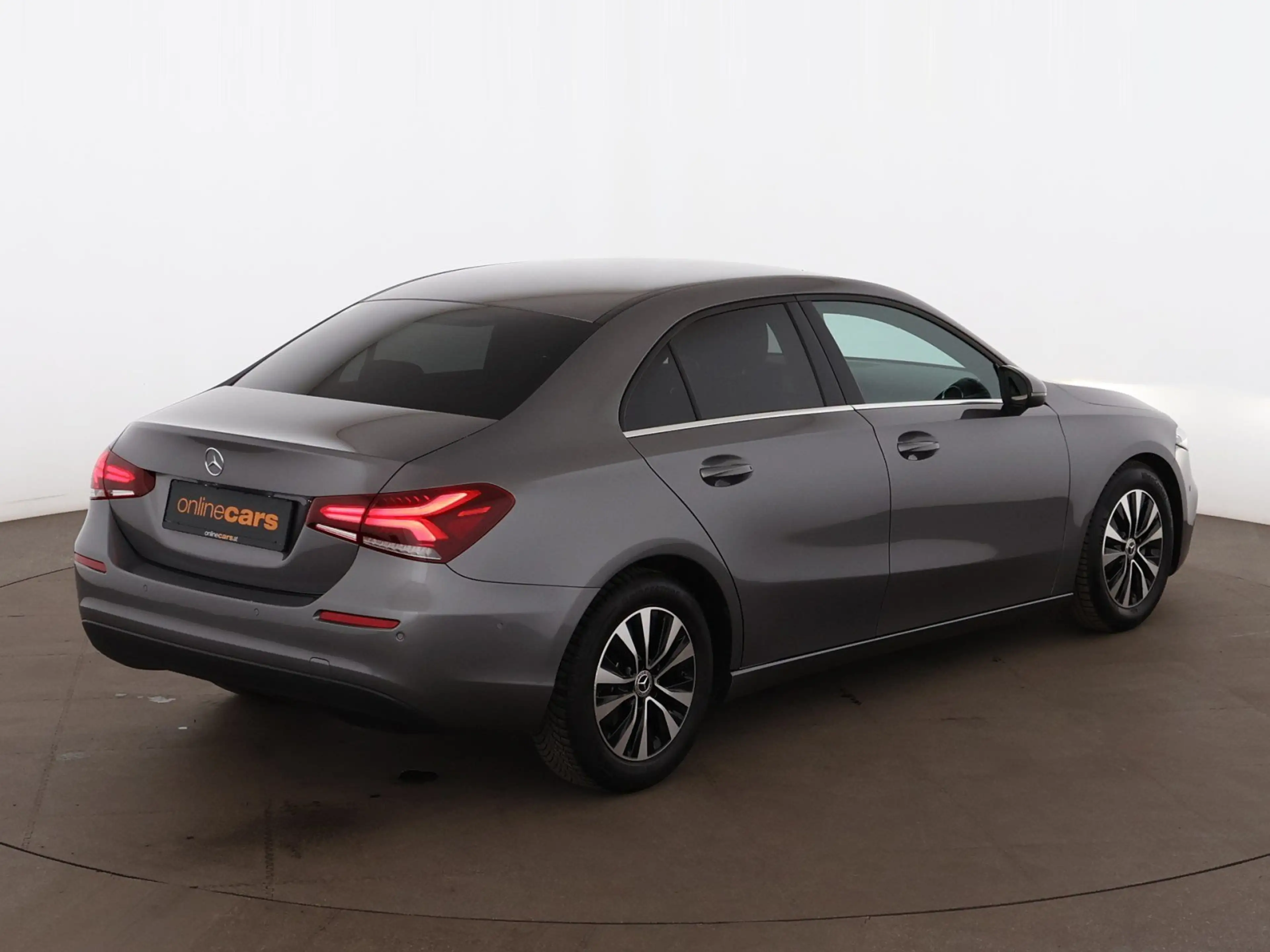 Mercedes-Benz A 180 d Style Aut LED LEDER NAVI SITZHZG R-CAM — photo 8
