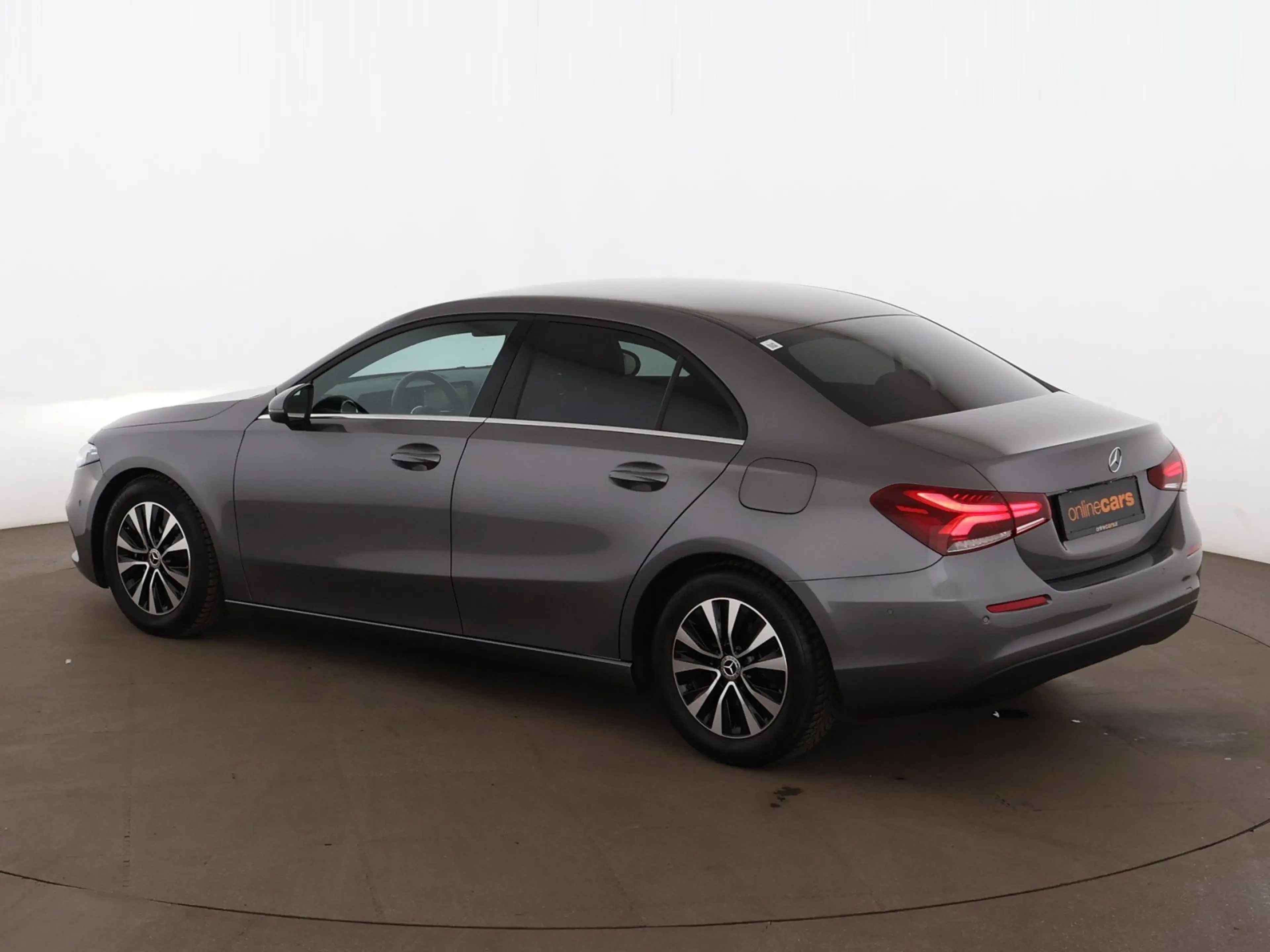 Mercedes-Benz A 180 d Style Aut LED LEDER NAVI SITZHZG R-CAM — photo 6