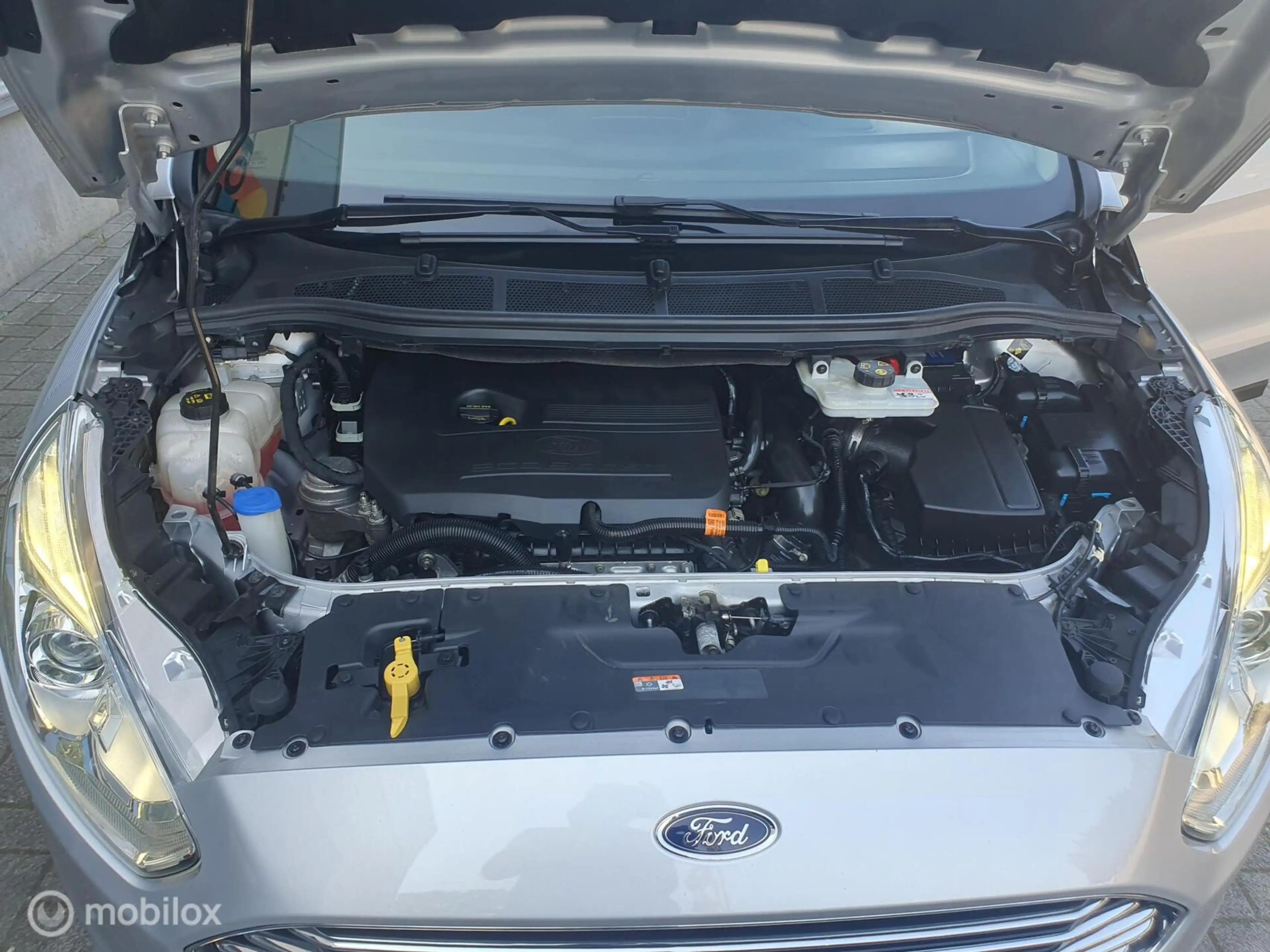 Ford Galaxy 1.5 Titanium — photo 30