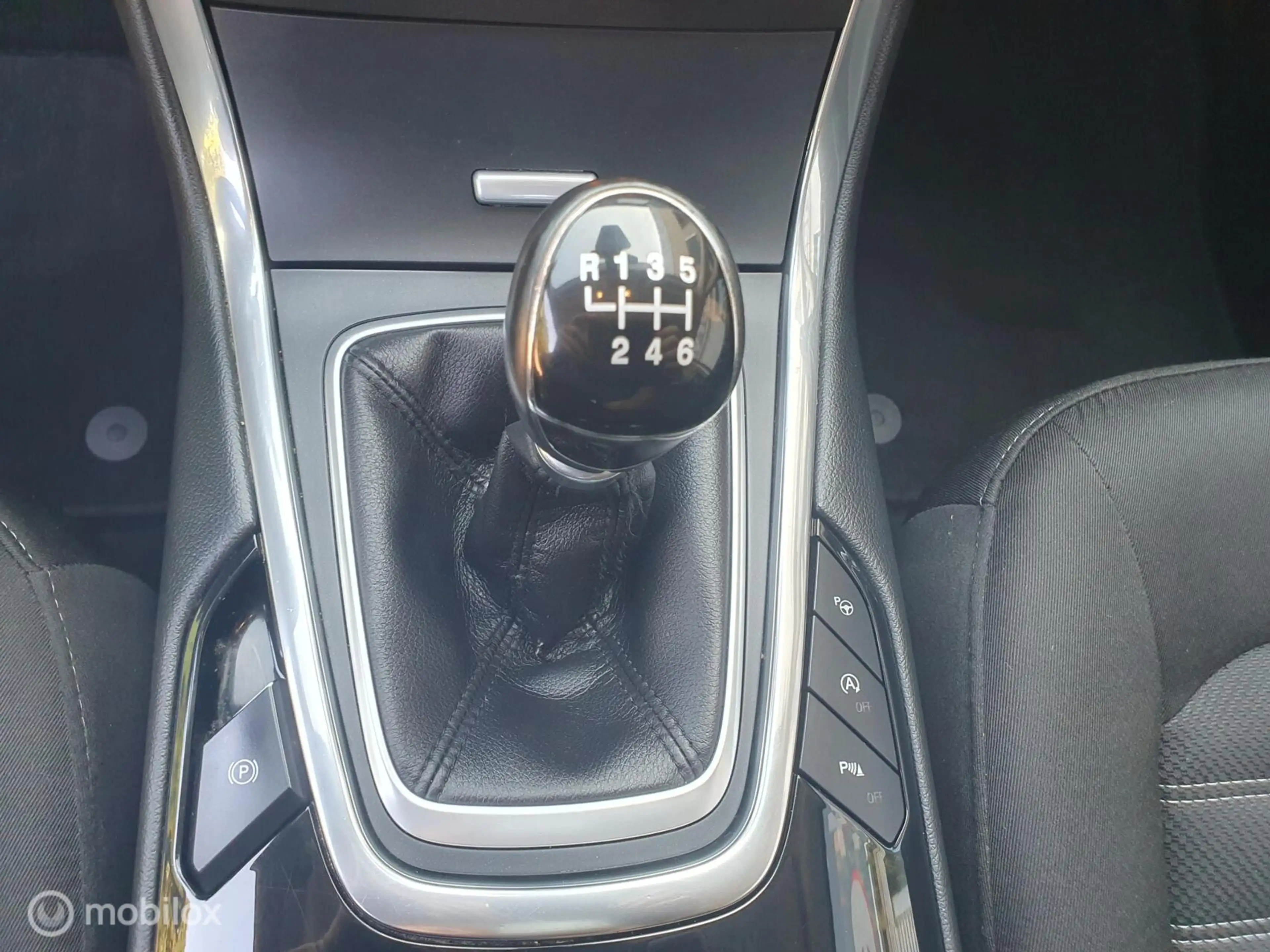 Ford Galaxy 1.5 Titanium — photo 21