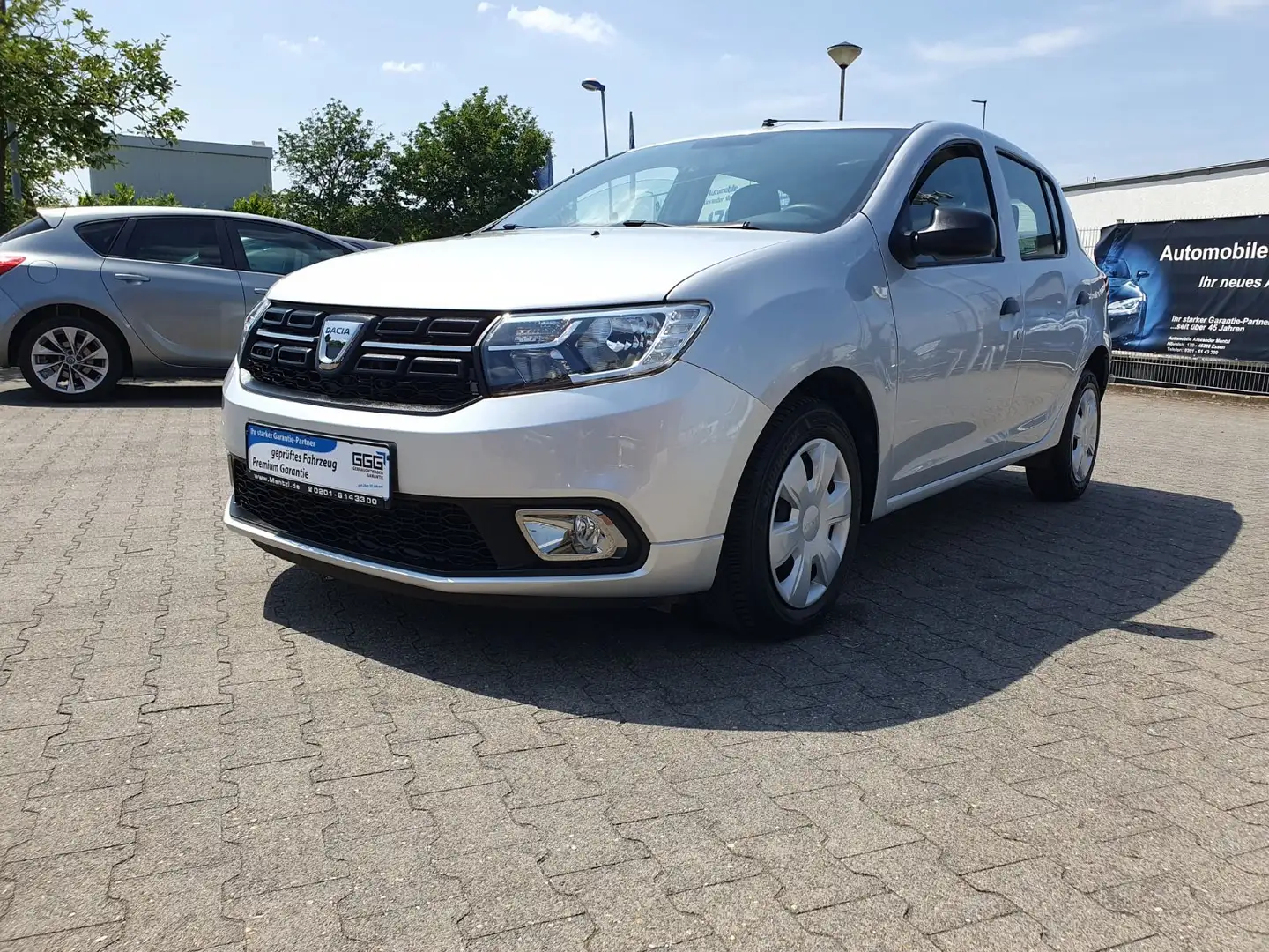 Dacia Sandero Essential GARANTIE KLIMAANLAGE 1-HAND Grau - 1