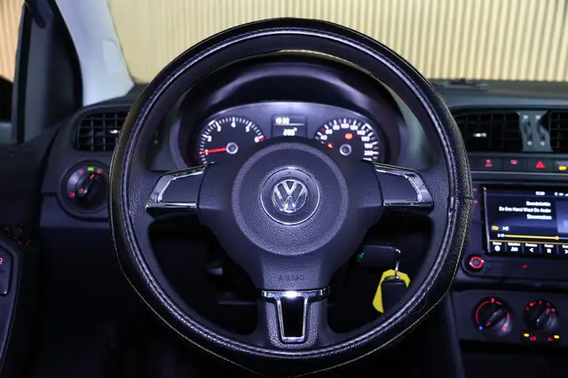 Volkswagen Polo view 23