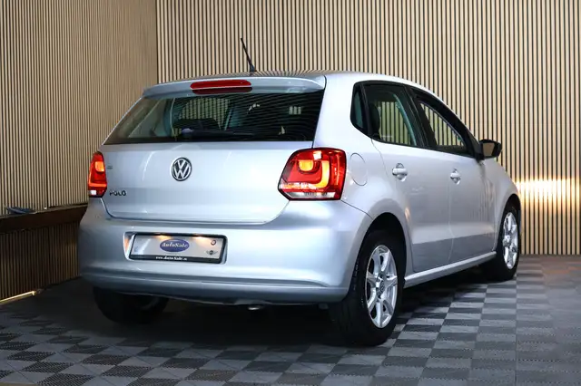 Volkswagen Polo view 3