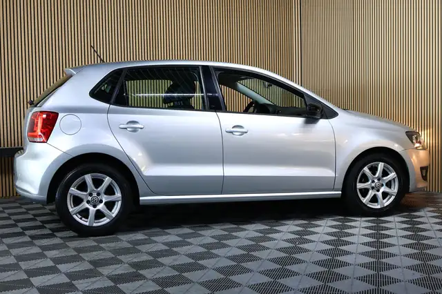 Volkswagen Polo view 9
