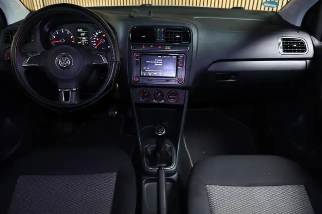 Volkswagen Polo view 2