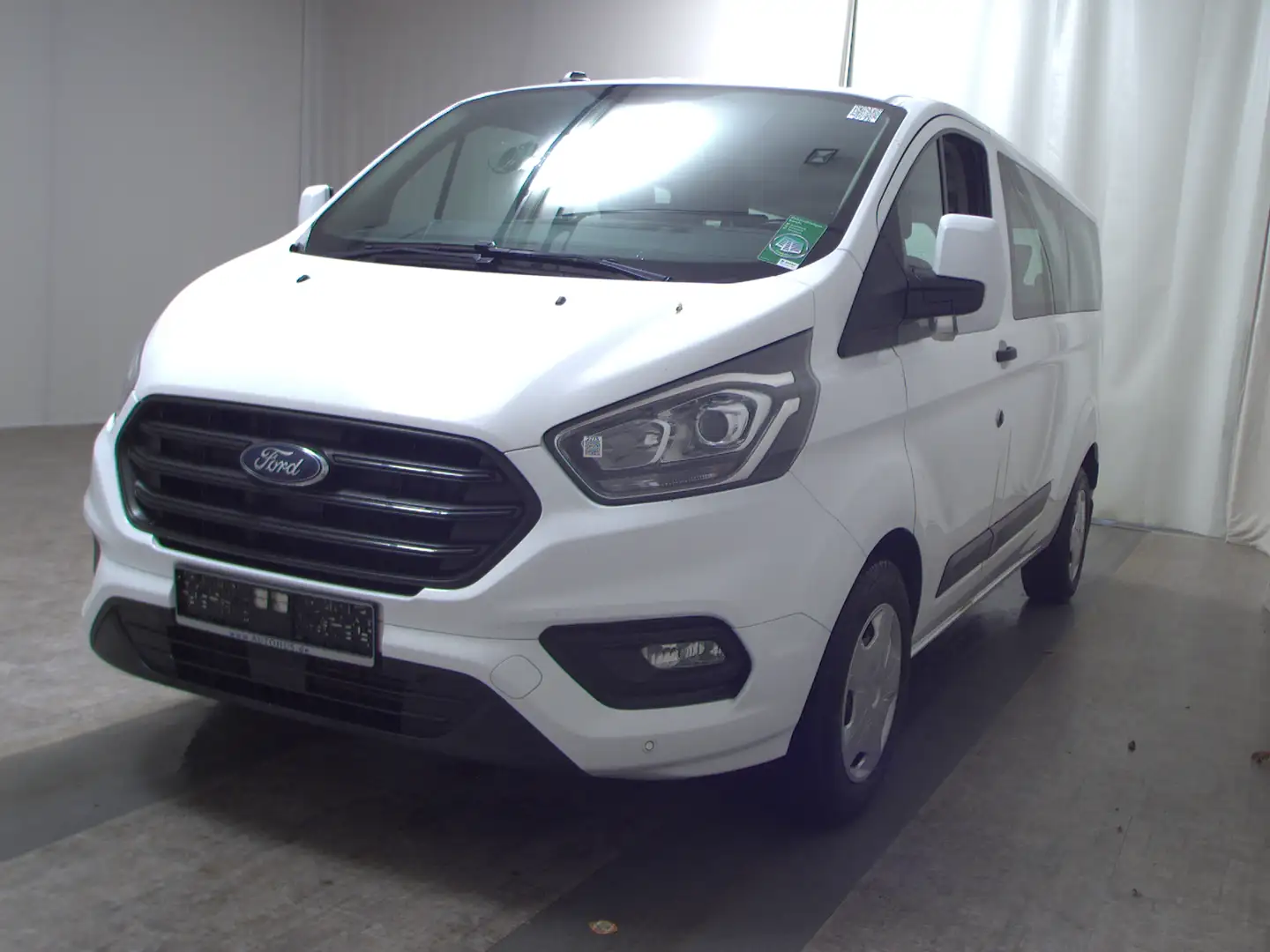 Ford Tourneo Custom Transit  Kombi 2.0 TDCi 340 L2  Trend Bílá - 2