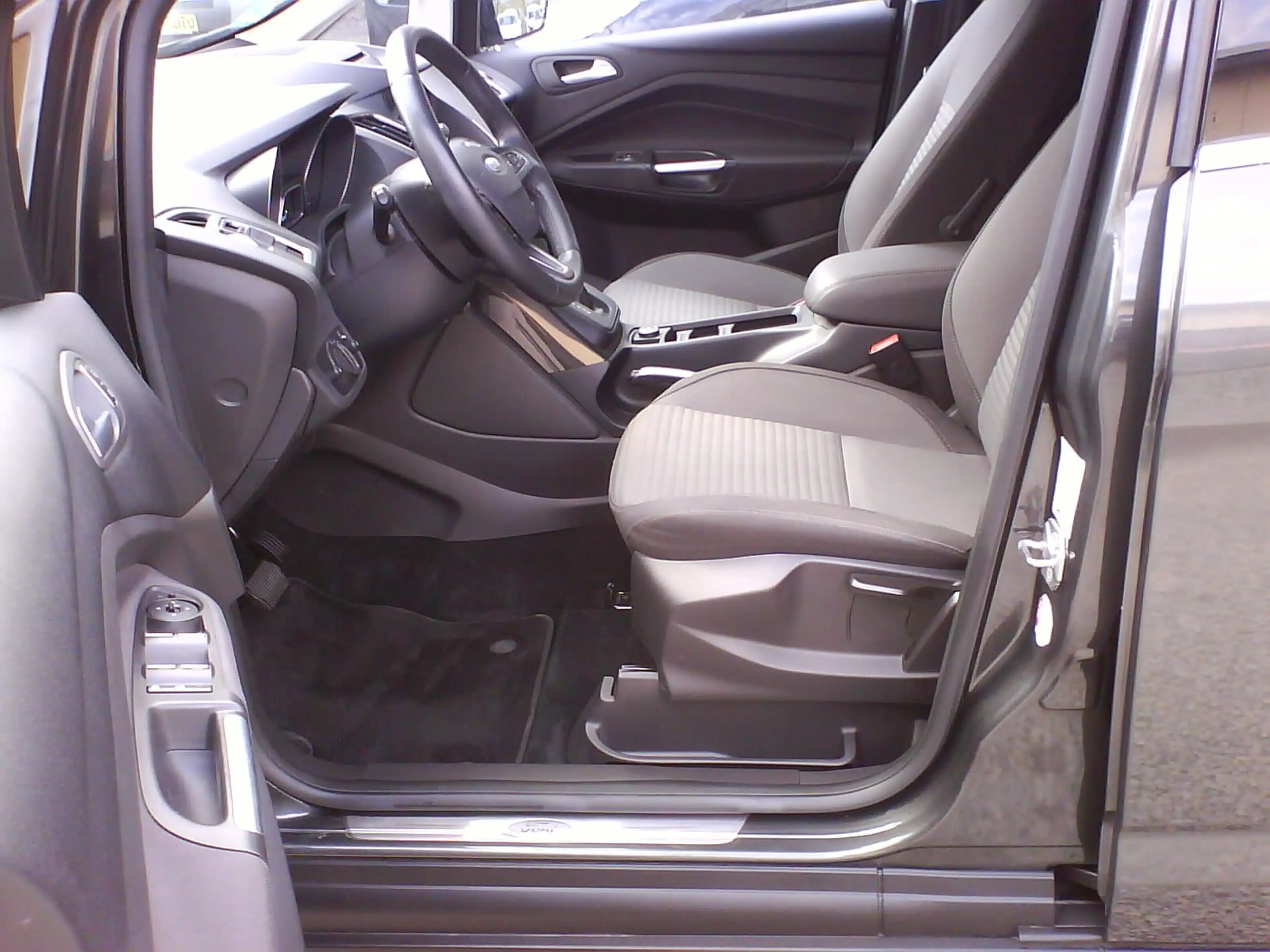 Ford Grand C-Max Titanium/ AUTOMATIC/ EURO 6/ GUTER ZUSTAND! — photo 7
