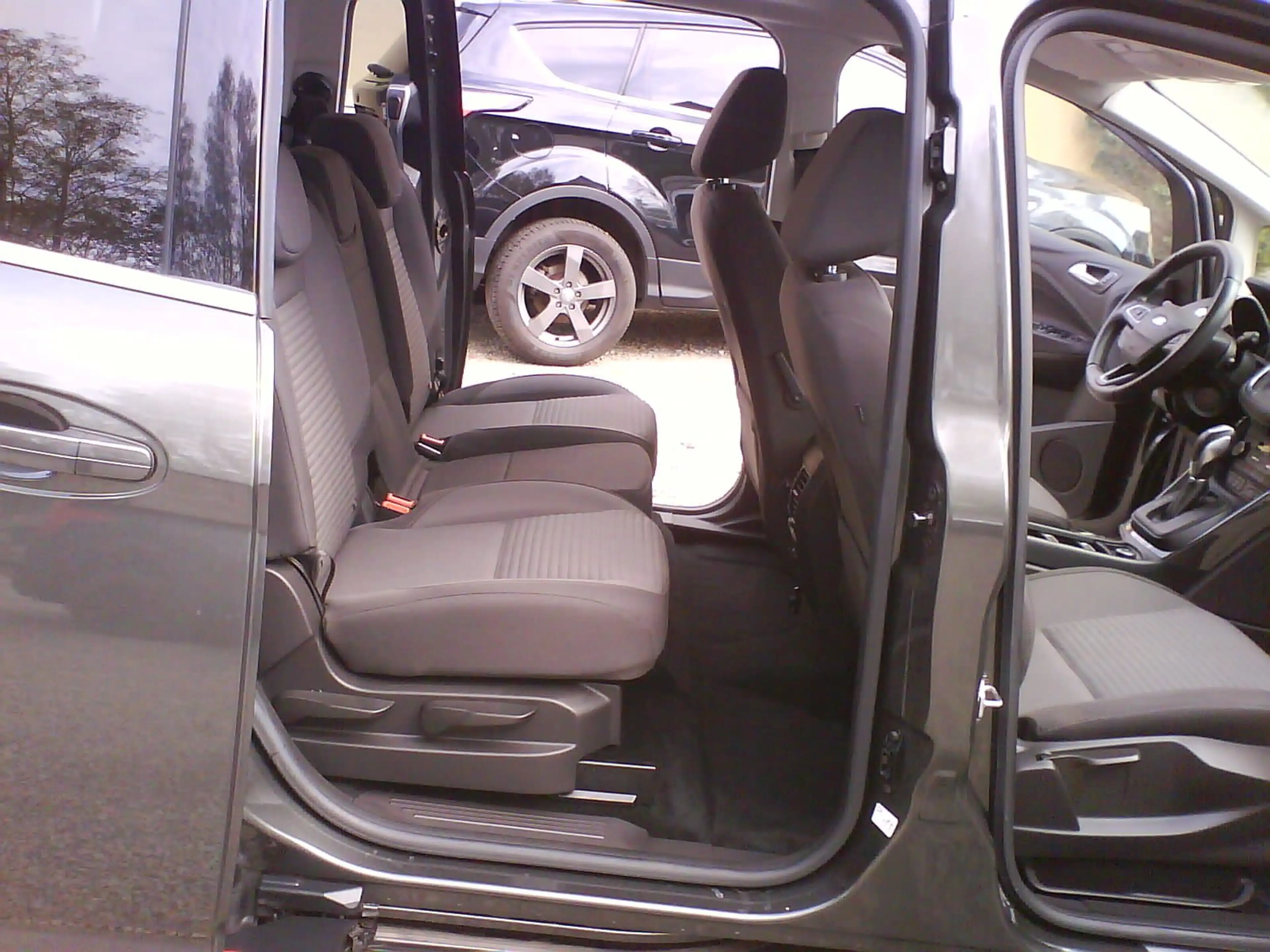 Ford Grand C-Max Titanium/ AUTOMATIC/ EURO 6/ GUTER ZUSTAND! — photo 10