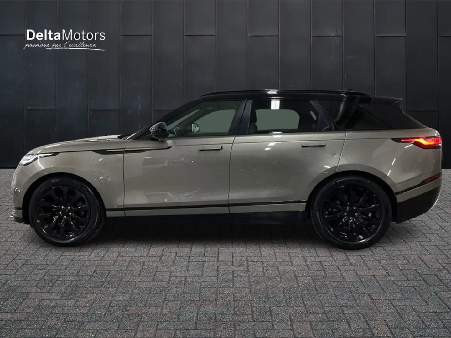 Land Rover Range Rover Velar 2.0 I4 R-Dynamic SE Бронзовий - 2