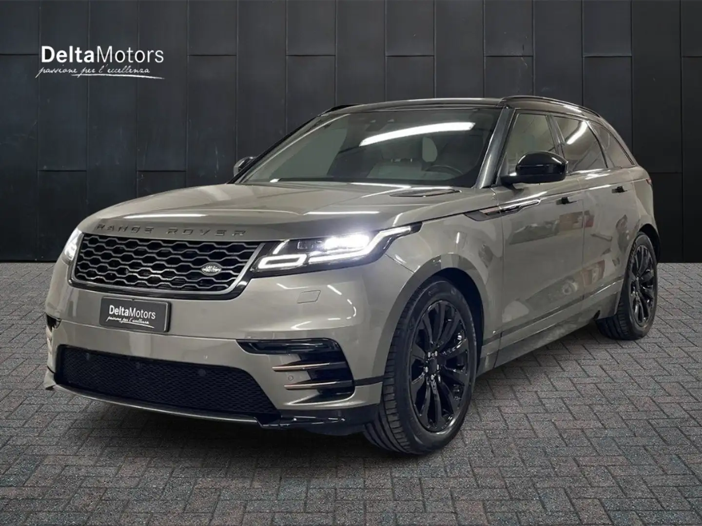Land Rover Range Rover Velar 2.0 I4 R-Dynamic SE Бронзовий - 1