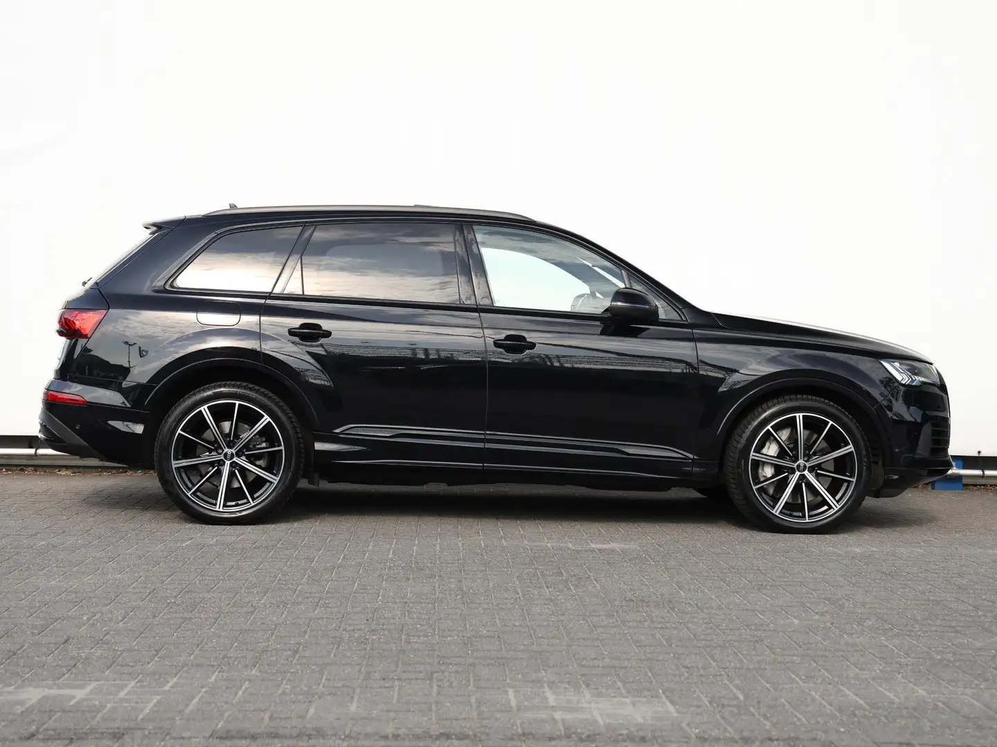 Audi Q7 60 TFSI e quattro Competition | Pano | Keyless | B Schwarz - 2