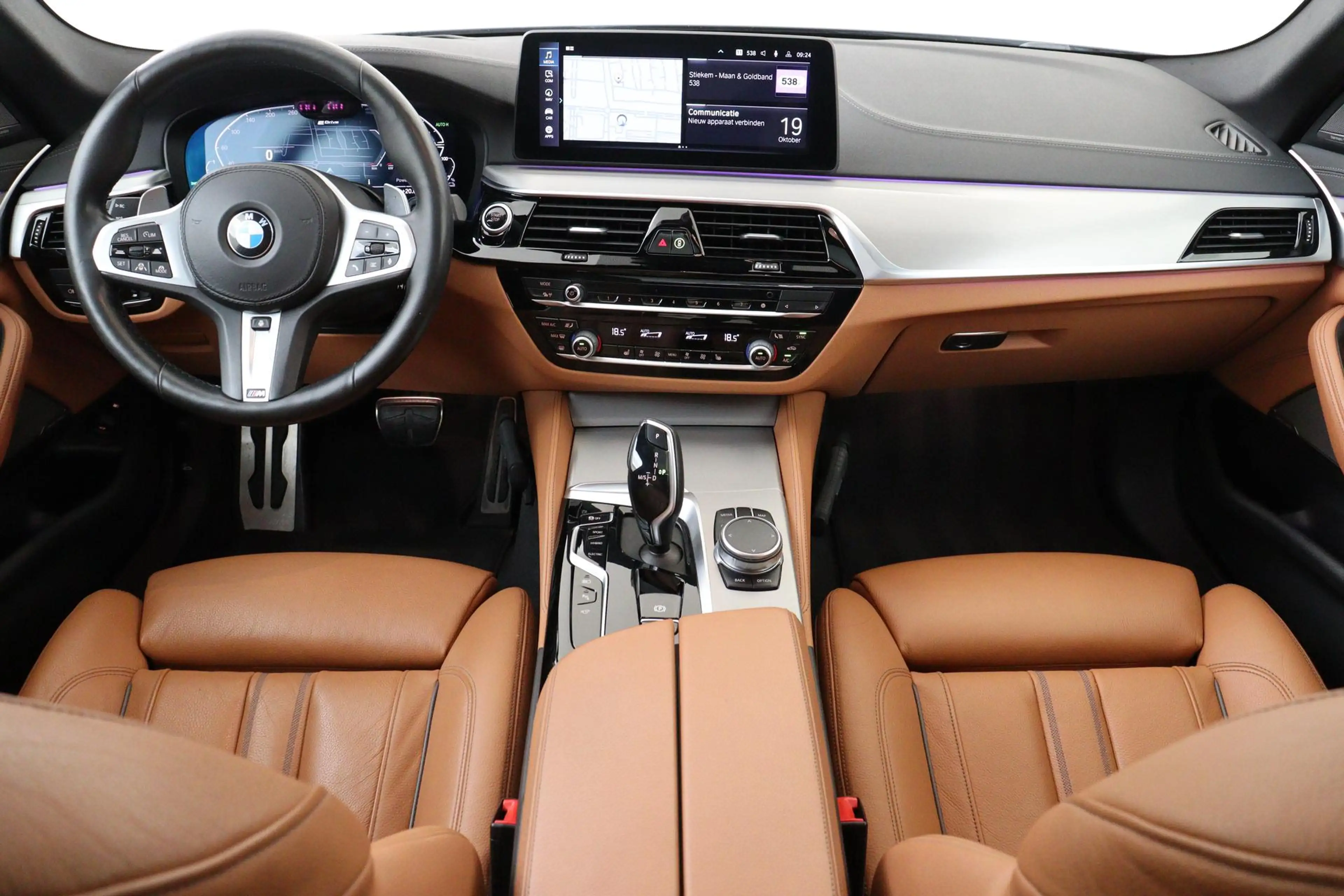 BMW 530 5-SERIE 530E XDRIVE HIGH EXECUTIVE -PANO.DAK|HARMA — photo 4