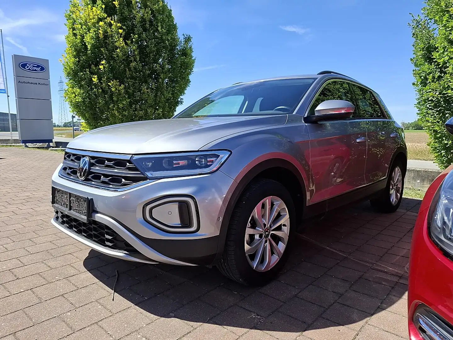 Volkswagen T-Roc 1,5 TSI ACT Life DSG Silber - 2