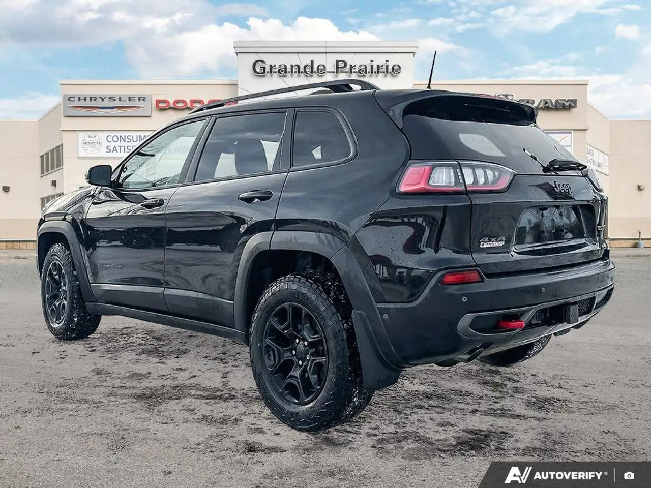 Jeep Cherokee снимка Jeep Cherokee