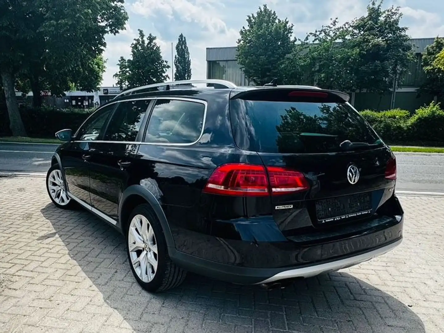 Volkswagen Passat Alltrack Variant Basis BMT 4Motion Negro - 2