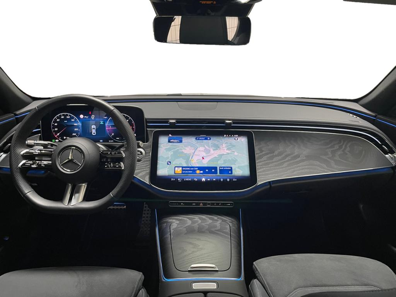 Mercedes-Benz E 220 d AMG AMG+MBUX+Night+Pano+SHD+Wide+Cam+LED — photo 11