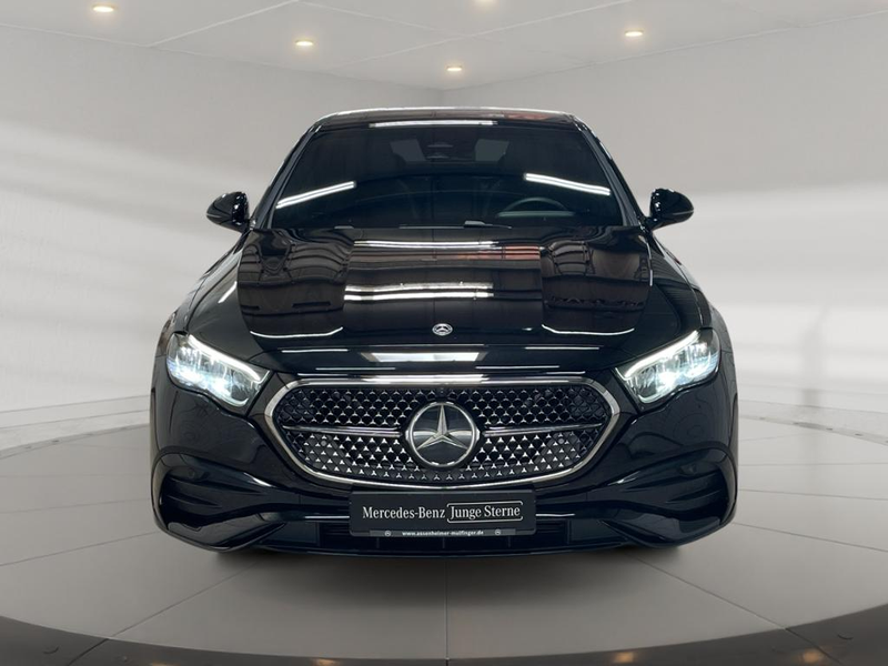 Mercedes-Benz E 220 d AMG AMG+MBUX+Night+Pano+SHD+Wide+Cam+LED — photo 6