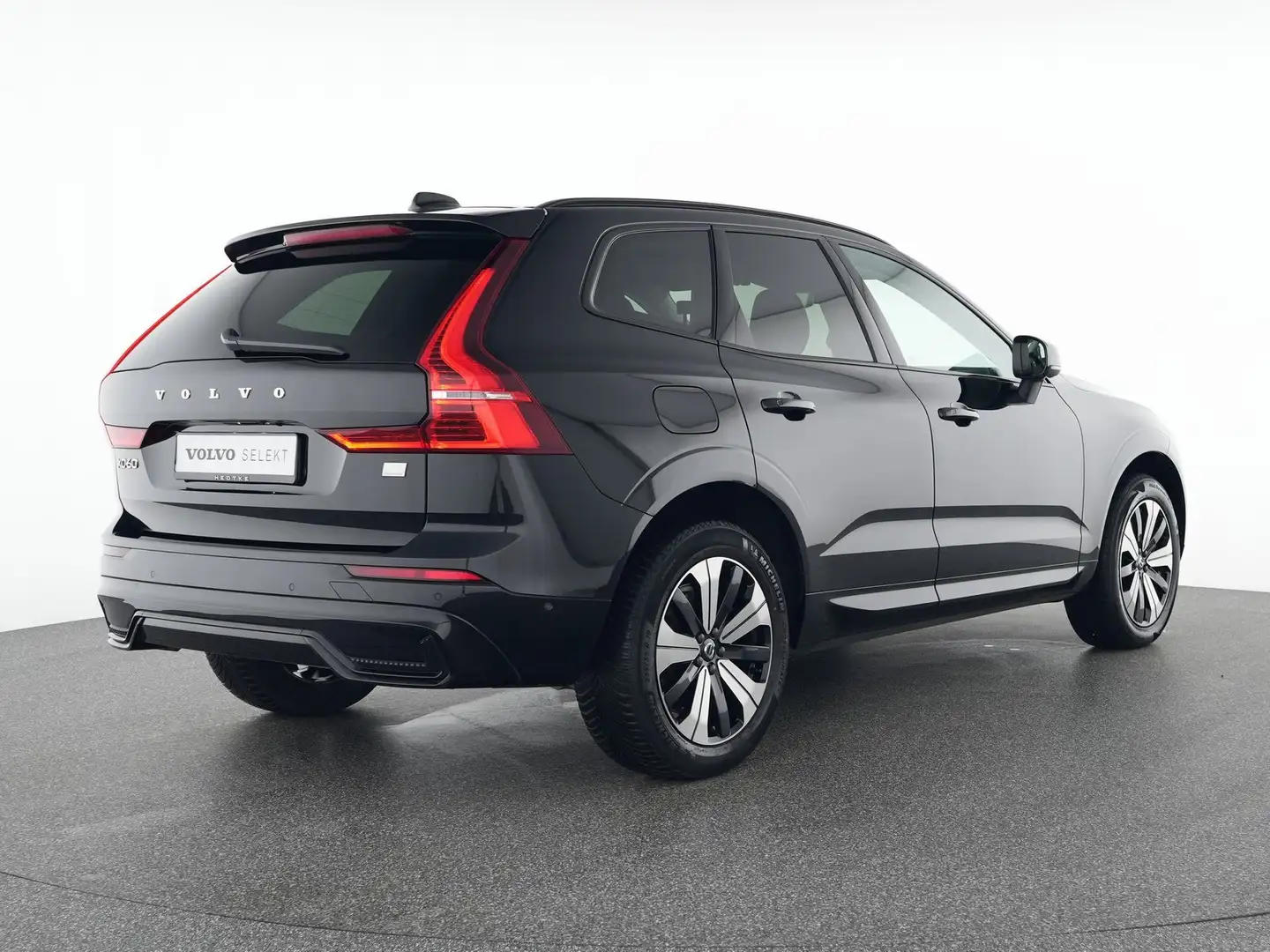 Volvo XC60 T6 Recharge AWD Plus Dark 19"+360°+WINTER-P Schwarz - 2