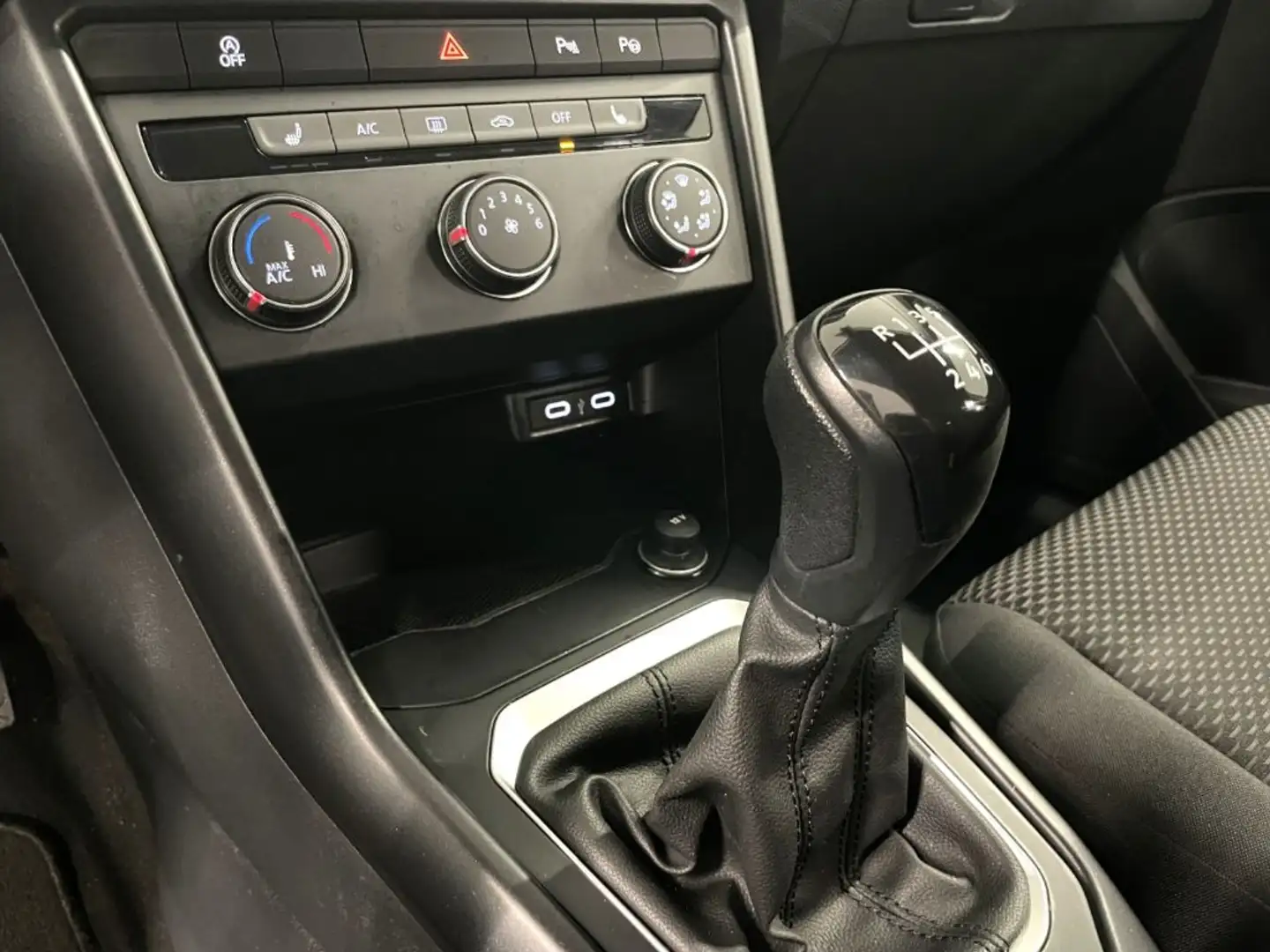 Volkswagen T-Roc 1.0 TSI 110 CV Life Schwarz - 2