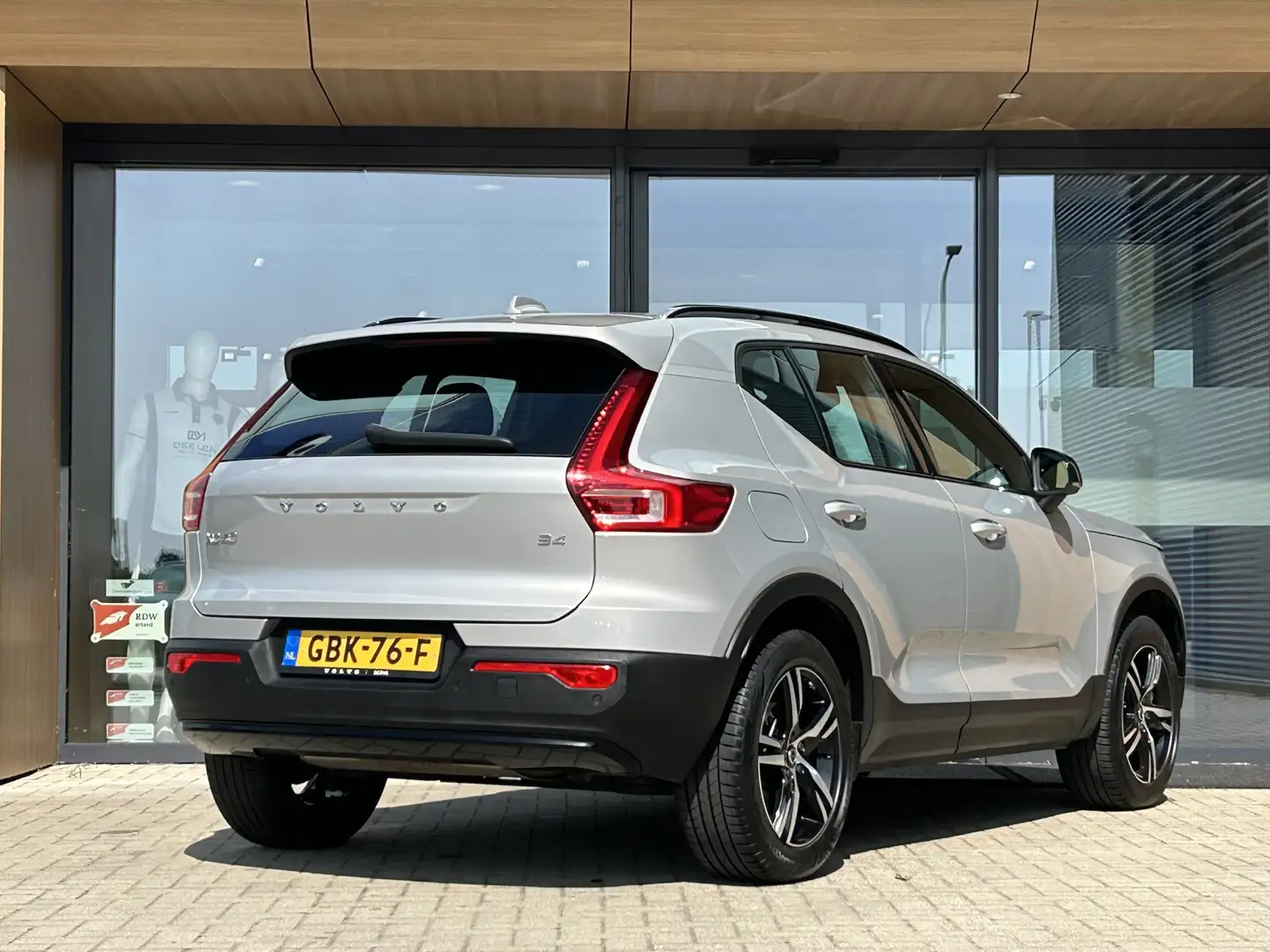 Volvo XC40 B4 Plus Dark | Trekhaak | Driver Assistance Grau - 2