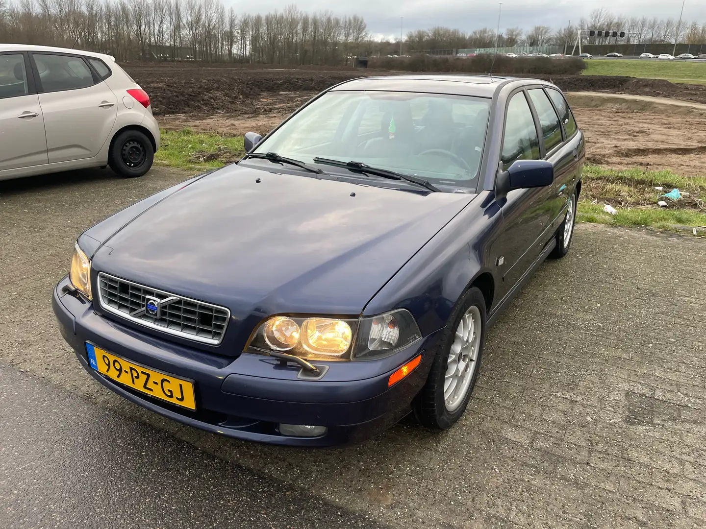 Volvo V40 1.8 Europa Prestige LPG APK Kék - 1