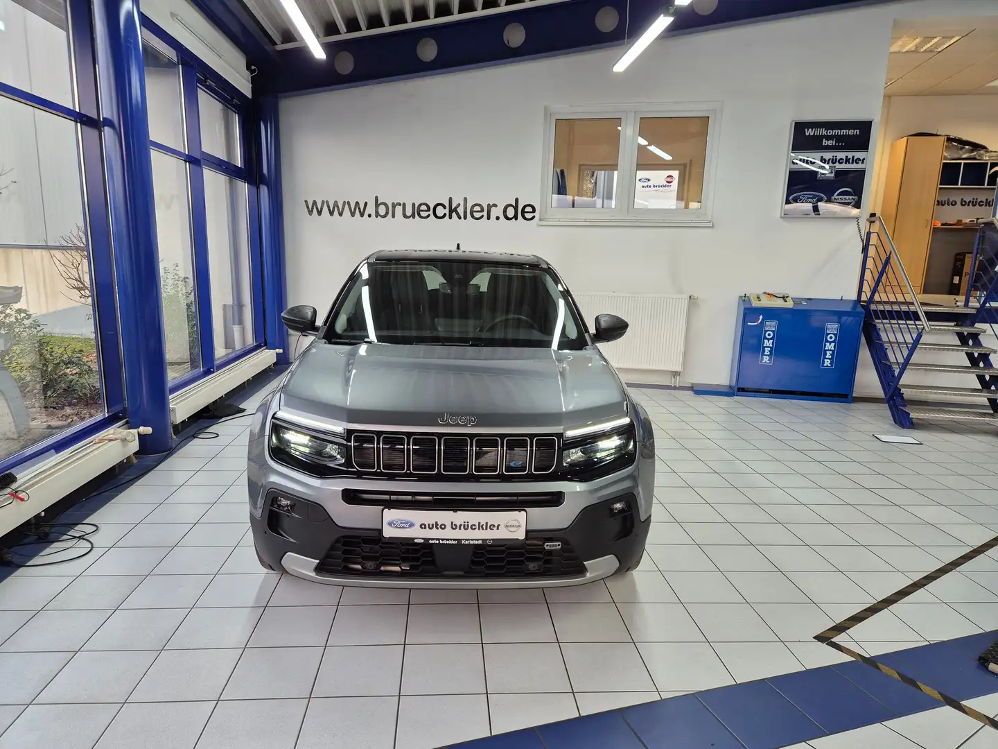 Jeep Avenger Avenger Elektro Summit+ Grau - 2