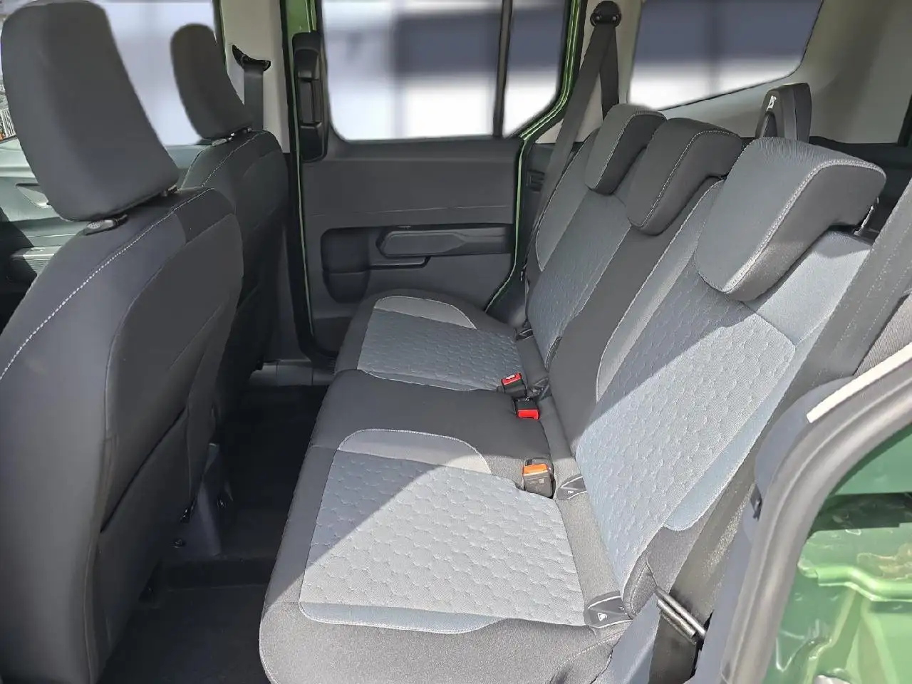 Ford Tourneo Courier Titanium 14