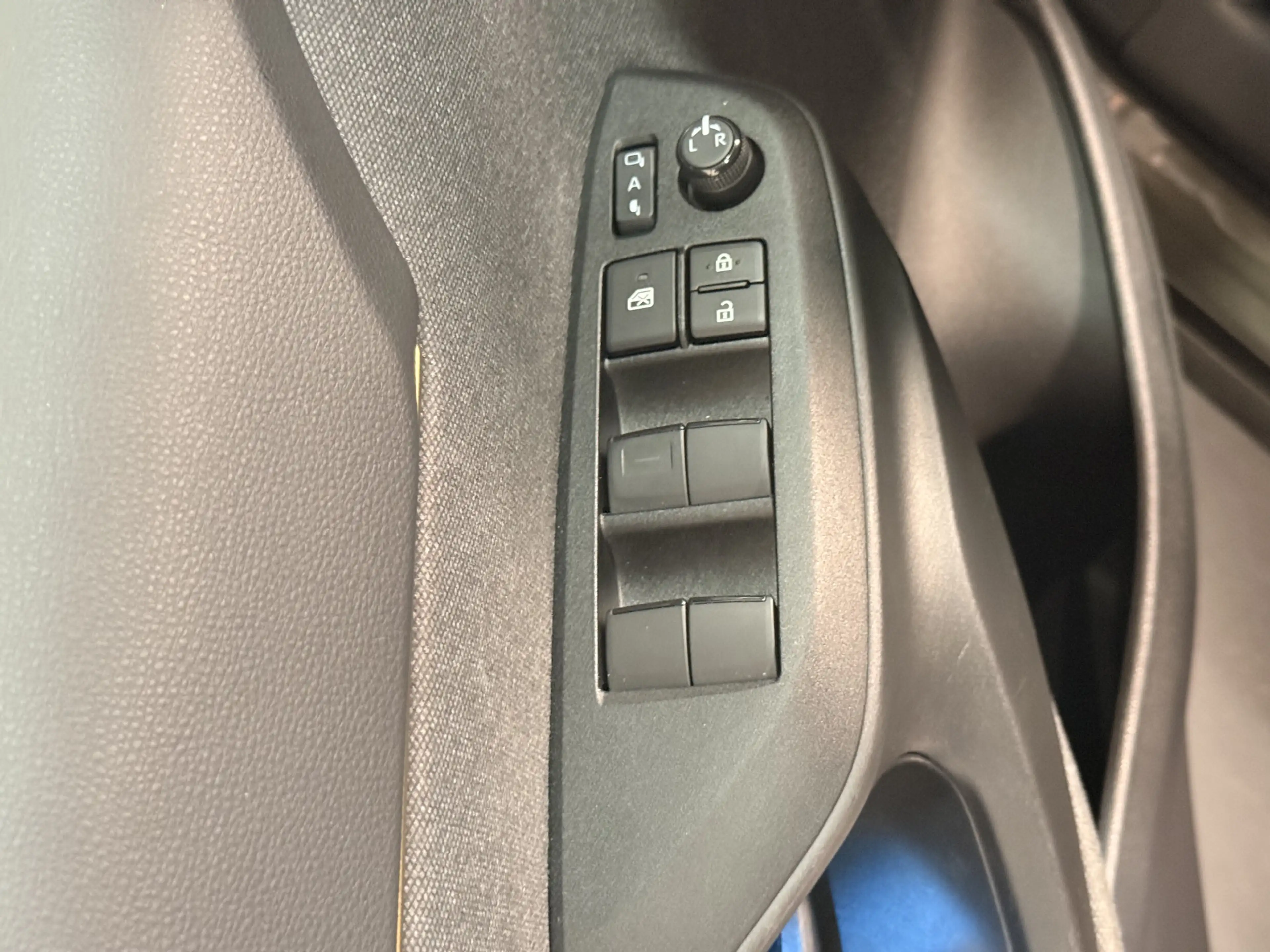 Toyota Yaris Cross 1.5 Hybrid Adventure | Trekhaak| HUD | JBL | Panor — photo 12