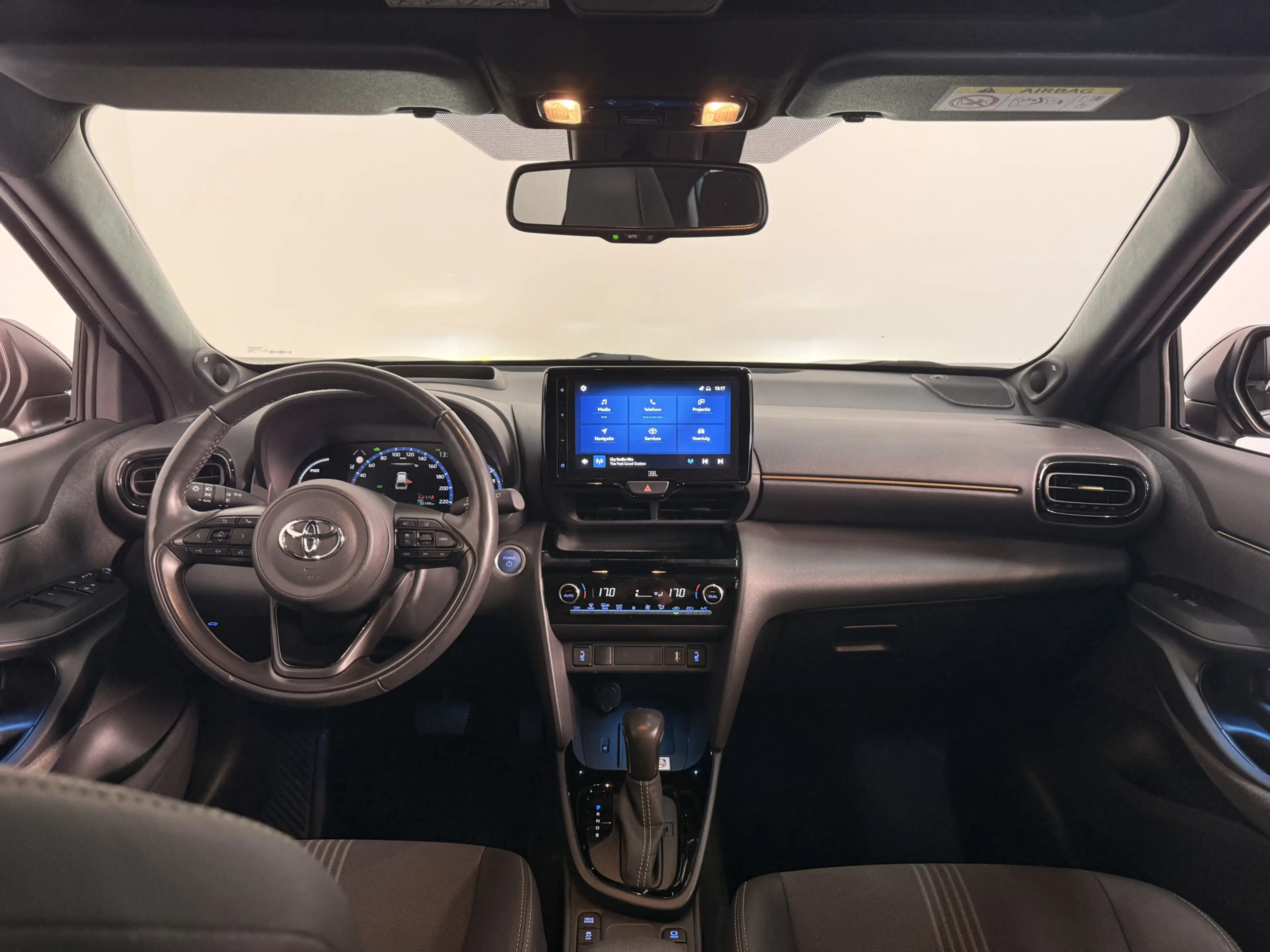 Toyota Yaris Cross 1.5 Hybrid Adventure | Trekhaak| HUD | JBL | Panor — photo 2