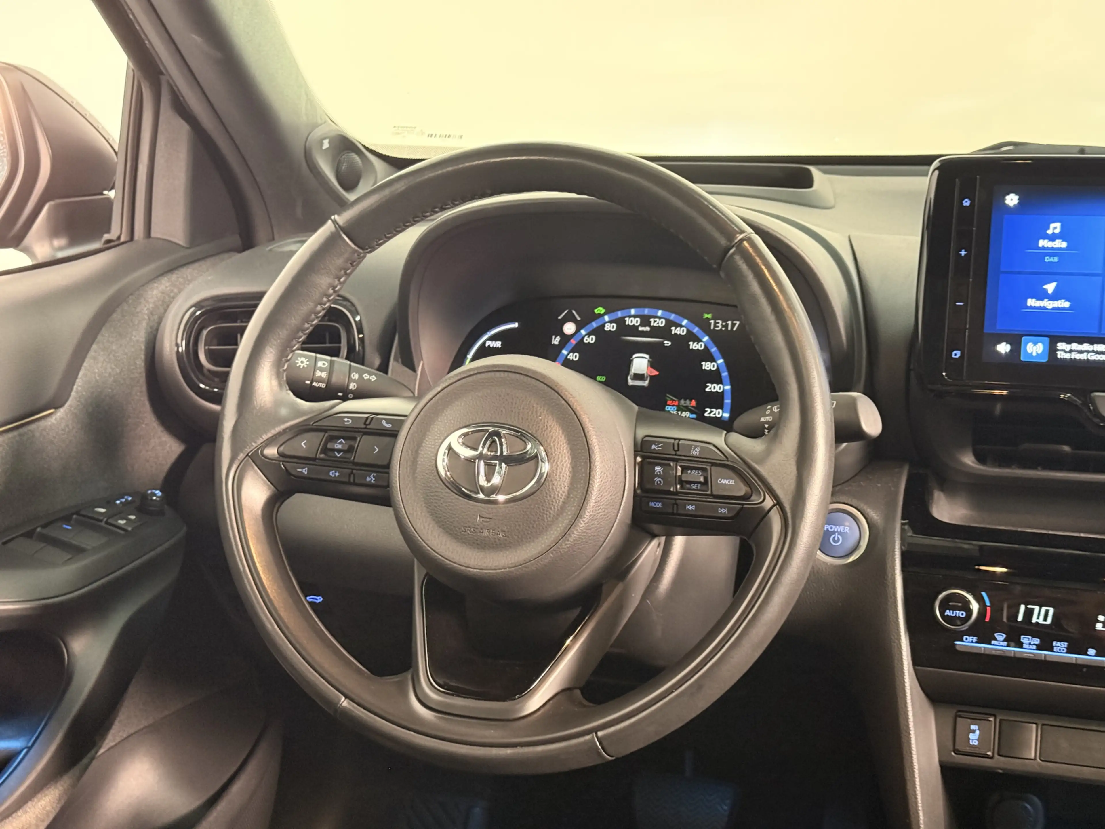 Toyota Yaris Cross 1.5 Hybrid Adventure | Trekhaak| HUD | JBL | Panor — photo 15