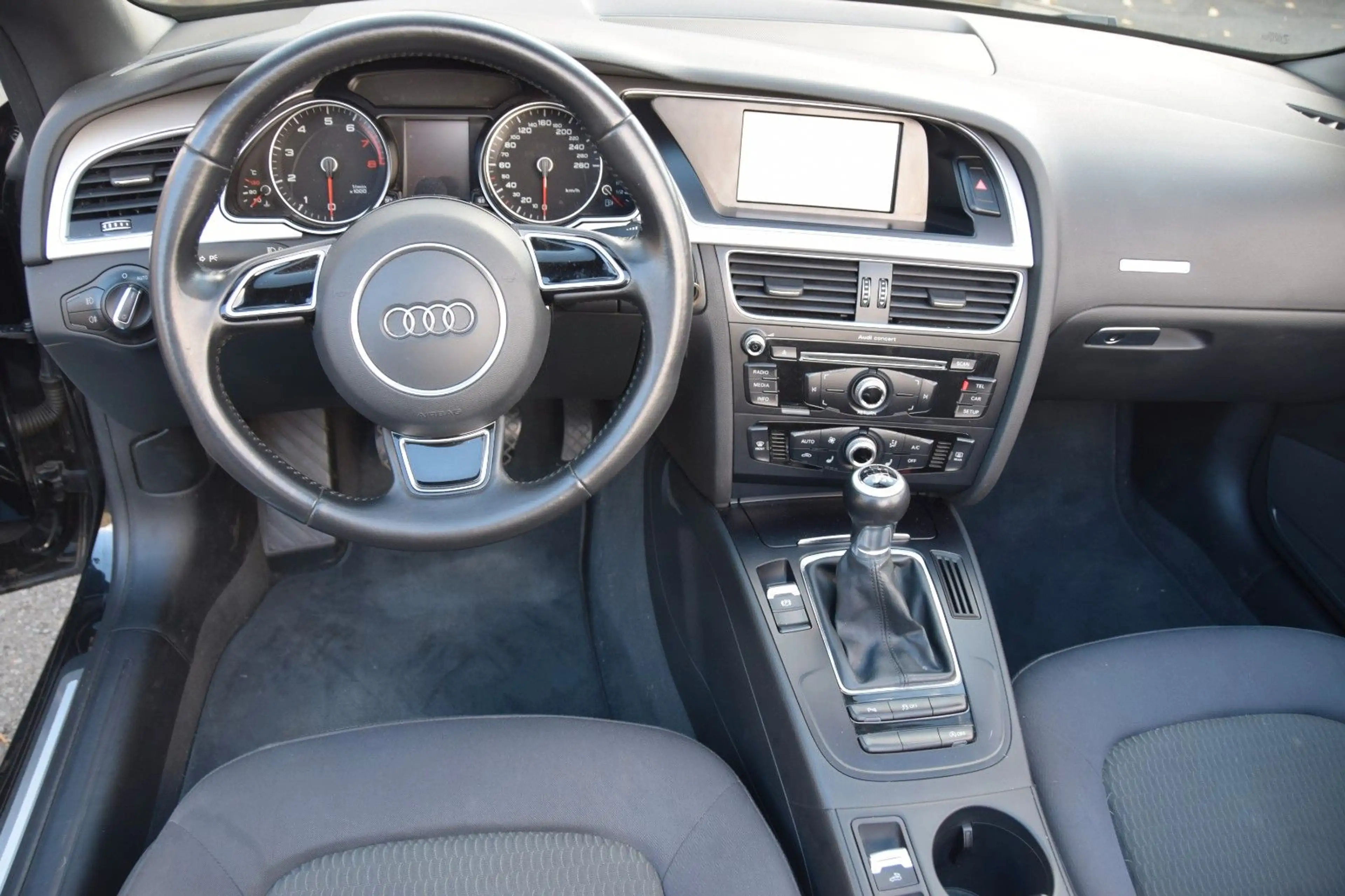 Audi A5 Cabriolet 1.8 TFSI*1. HAND*AHK*PDC — photo 11