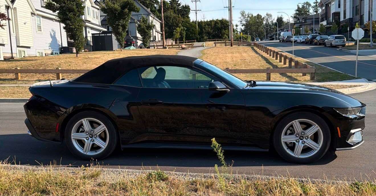 2026 Ford Mustang EcoBoost Premium Convertible — photo 1