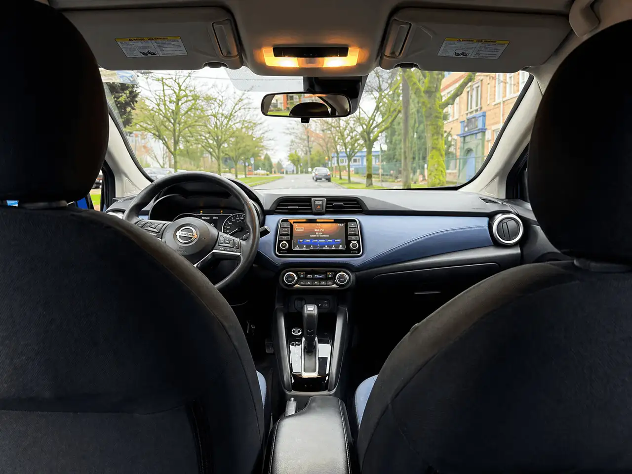 Nissan Versa снимка Nissan Versa