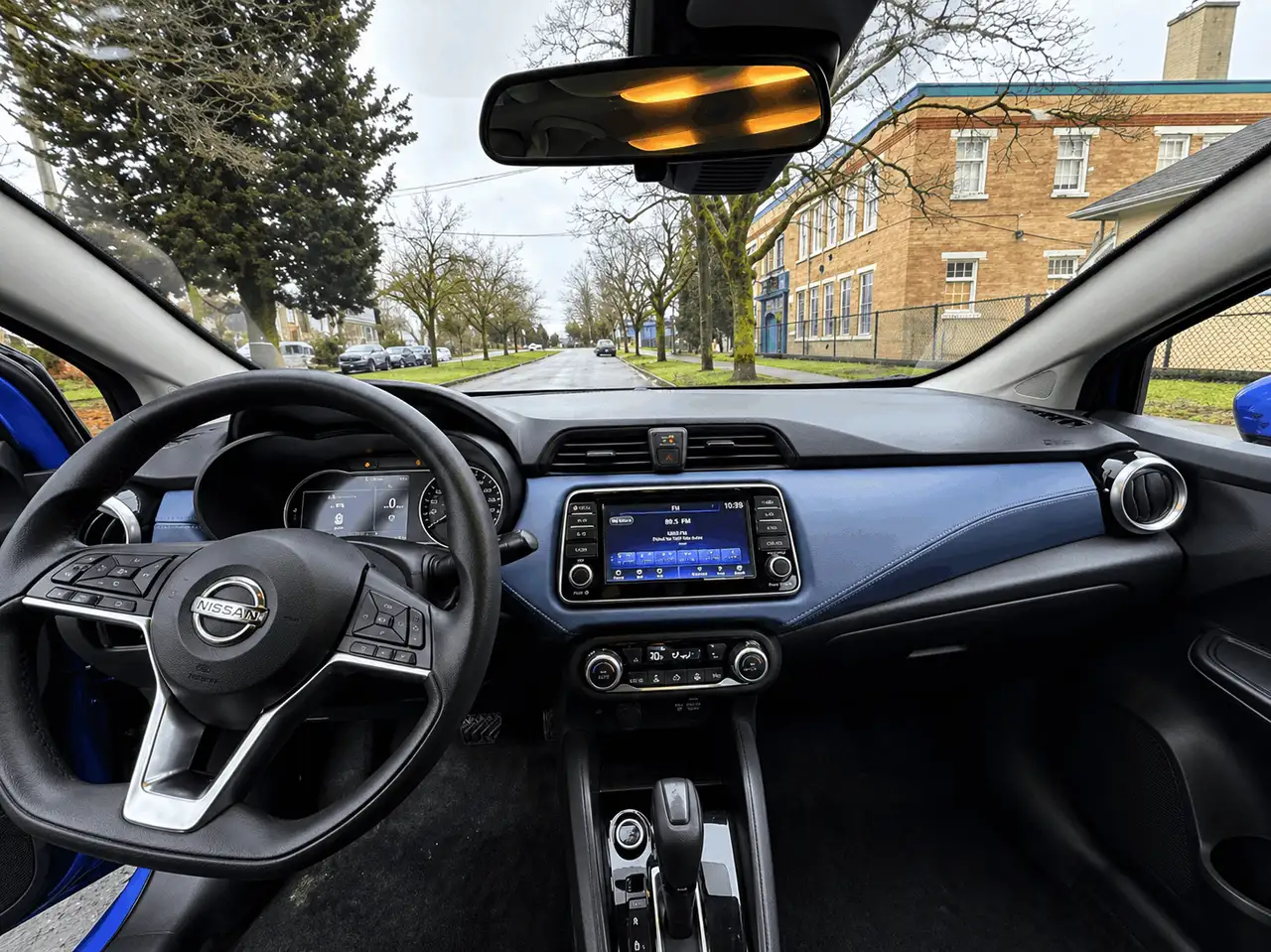 Nissan Versa снимка Nissan Versa