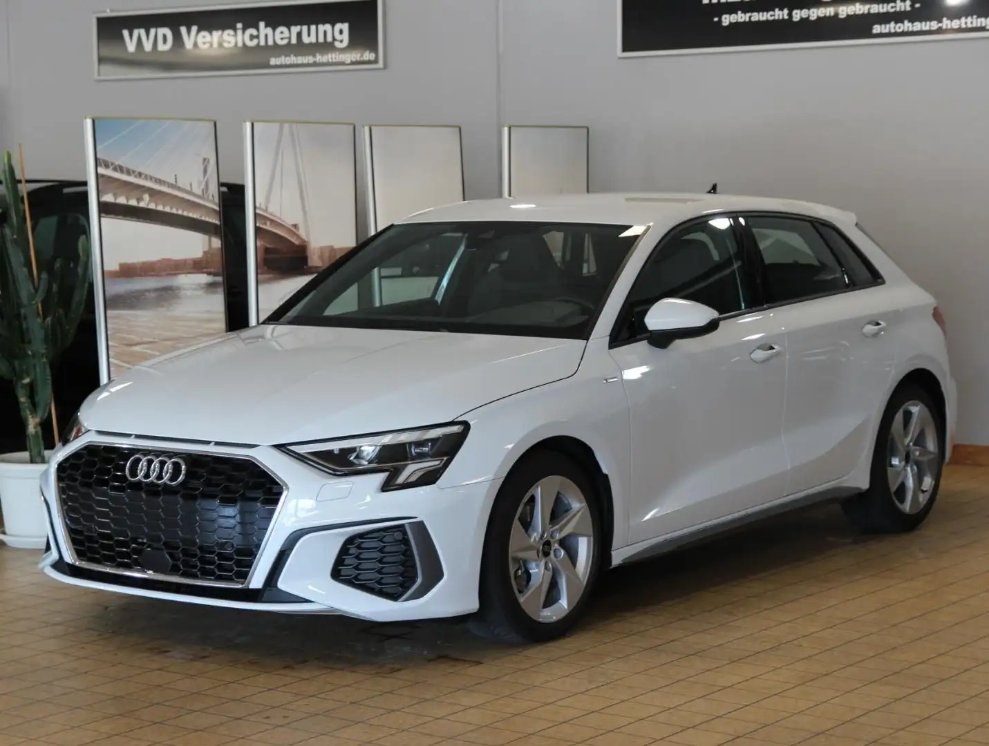 Audi A3 Sportback S line 1.5 TFSI S-tronic, LED,Navi, Weiß - 1