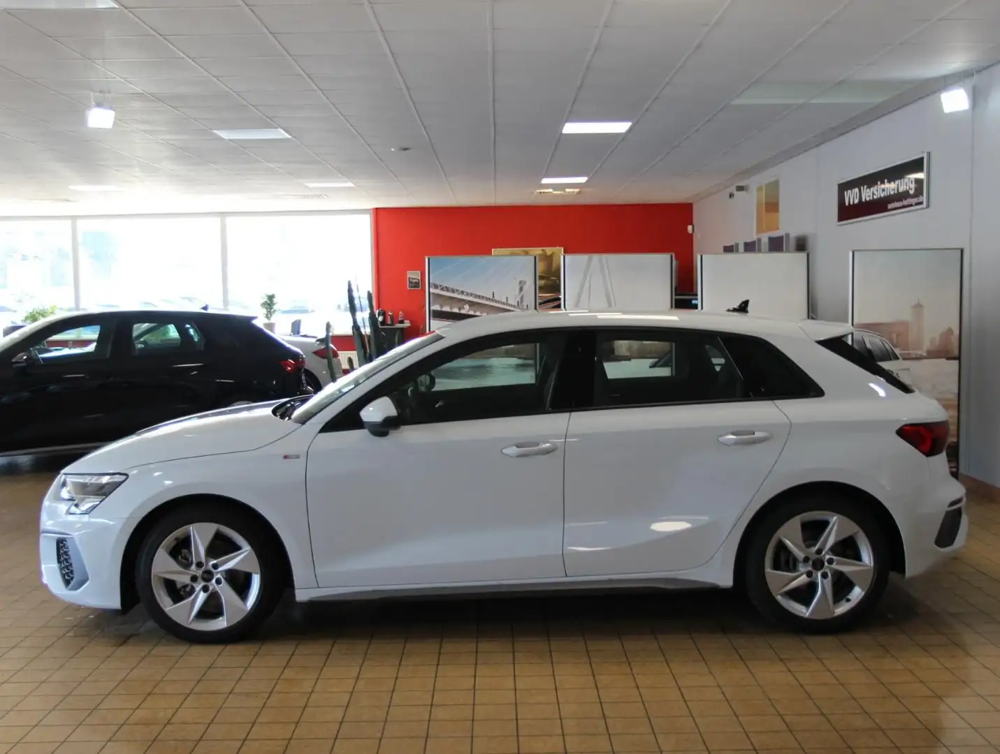 Audi A3 Sportback S line 1.5 TFSI S-tronic, LED,Navi, Weiß - 2
