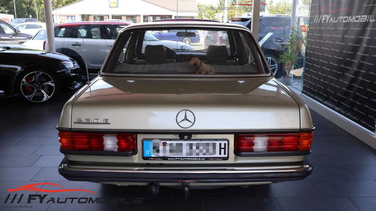 Mercedes-Benz 230, foto 6