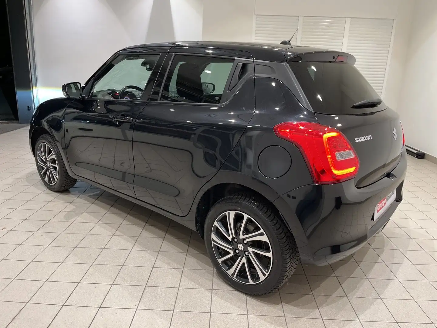 Suzuki Swift Swift 1.2 Hybrid 4WD AllGrip Top Schwarz - 2