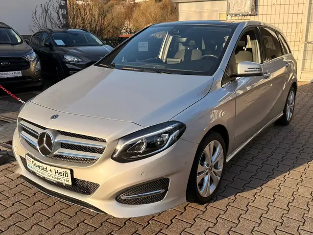 Mercedes-Benz B 200 B 200 Edition B (246.243) / Winterkompletträder