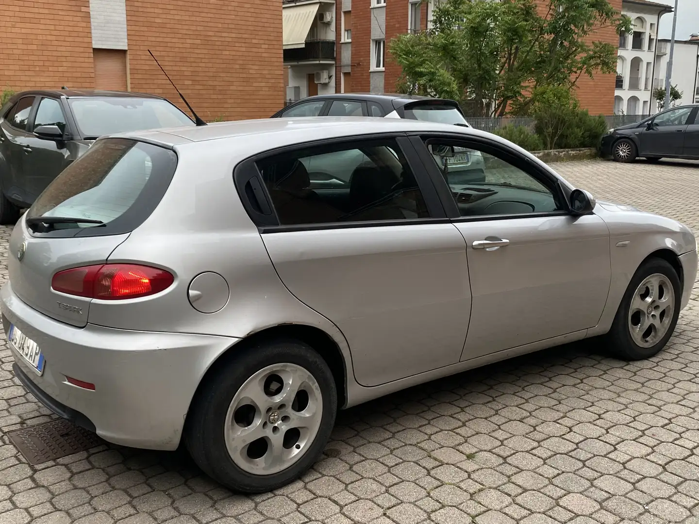 Alfa Romeo 147 5p 1.6 ts 16v Progression 105cv - 2