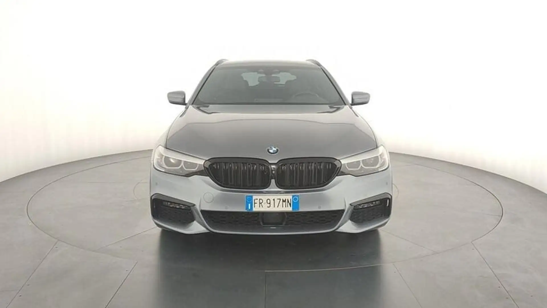 BMW 530 530d xDrive 249CV Touring Msport Grigio - 2