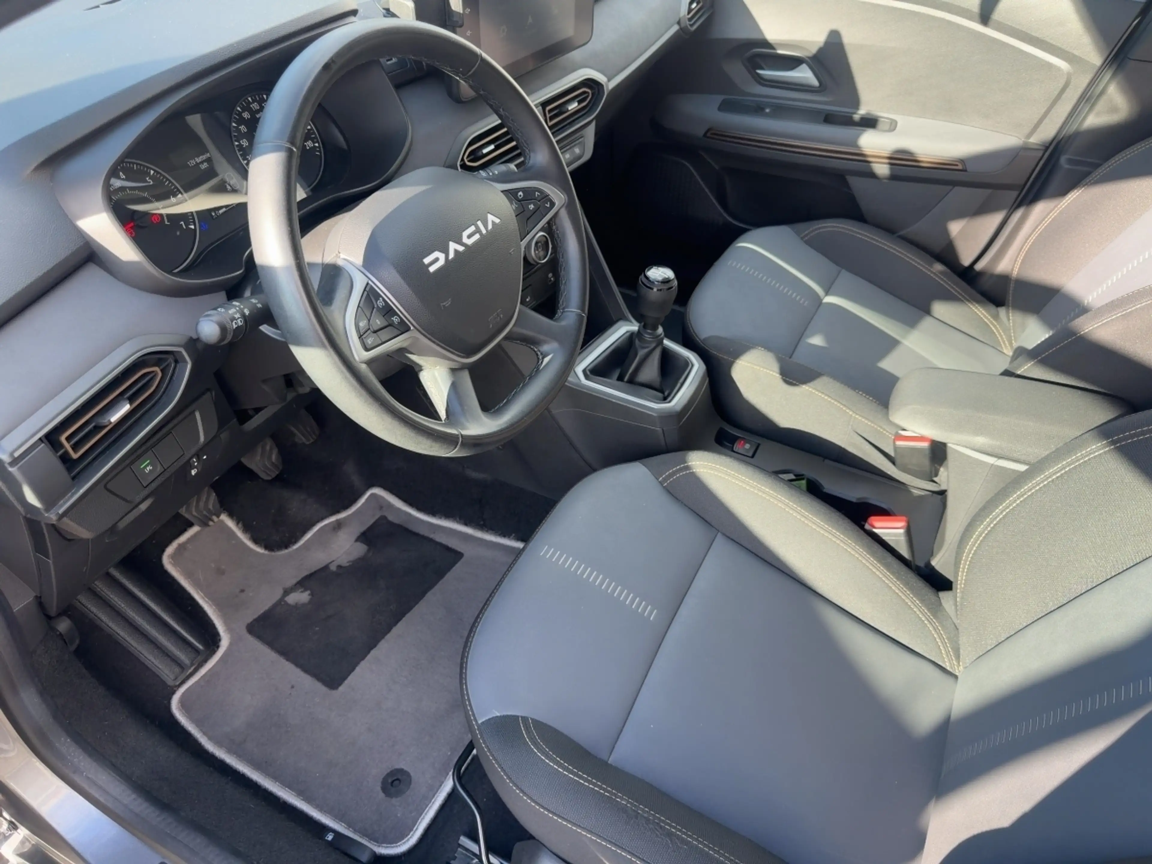 Dacia Jogger TCe100 ECO-G Extreme  LPG AUTOGAS AHK/GJR — photo 14