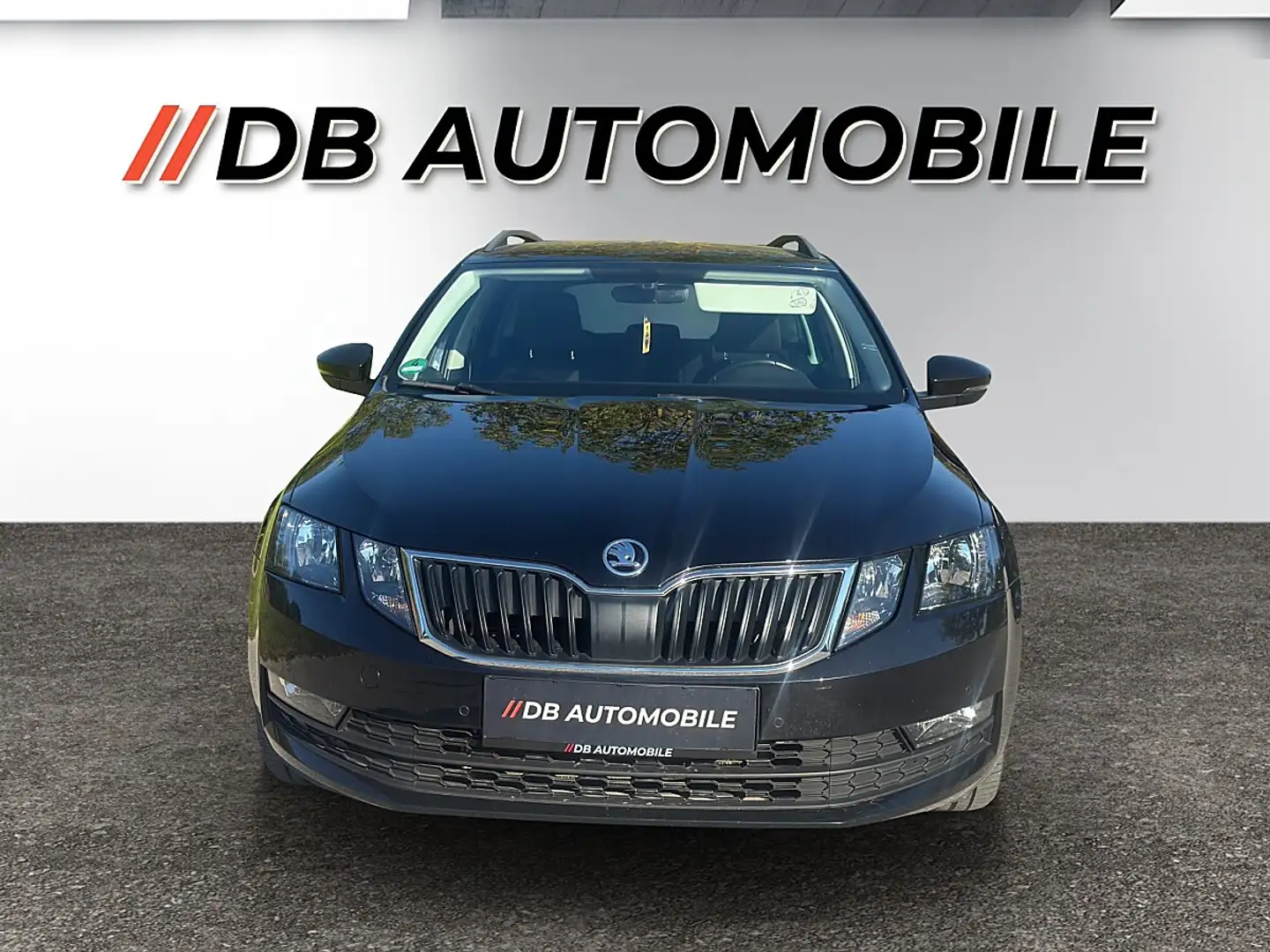 Skoda Octavia Combi 1,6 TDI DSG *ACC*AHK Schwarz - 2