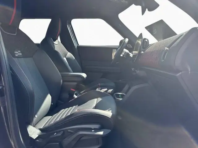 Mini Countryman view 11